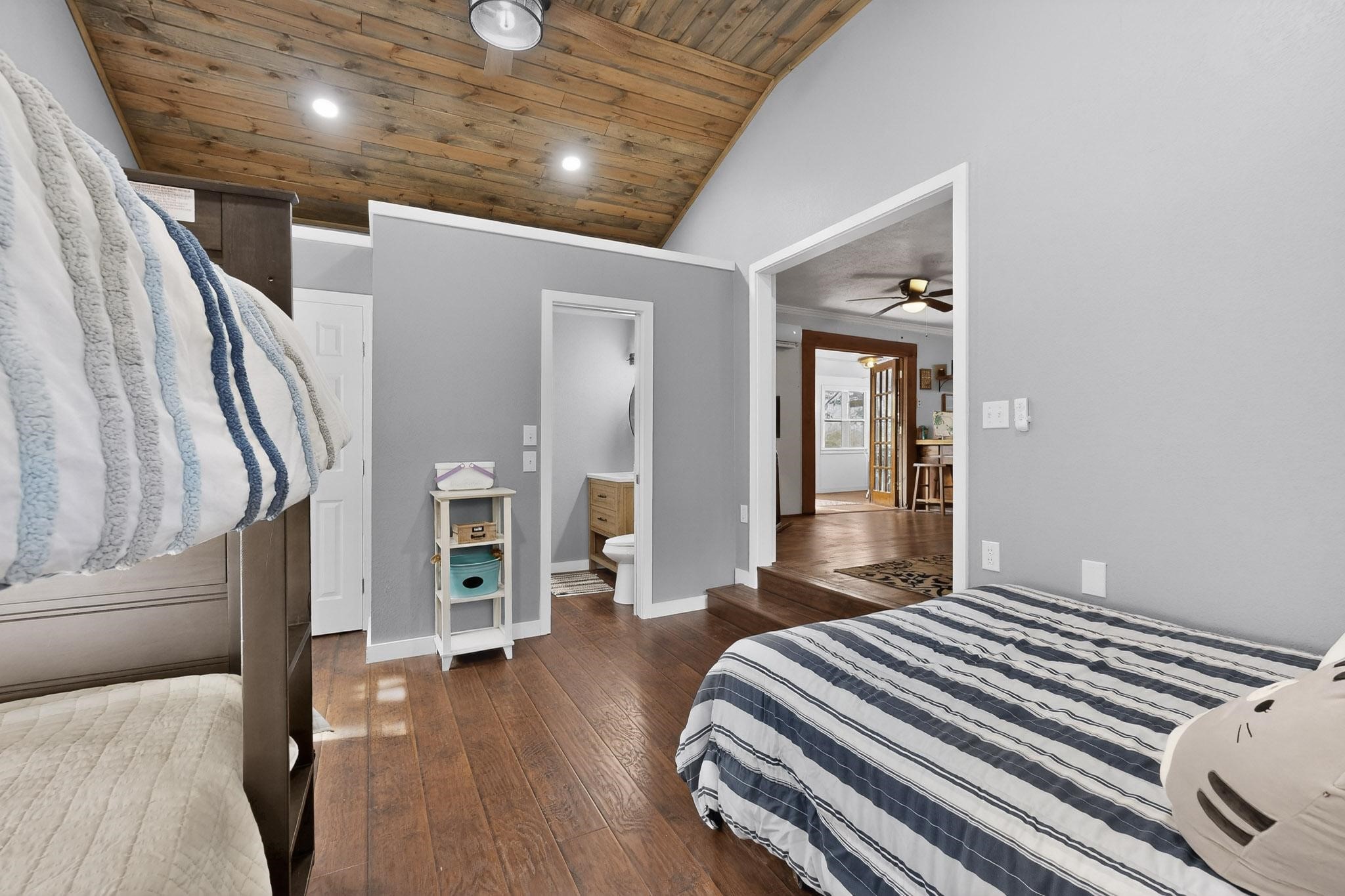 10546 Hoot Owl Hollow Wills Point TX 75169