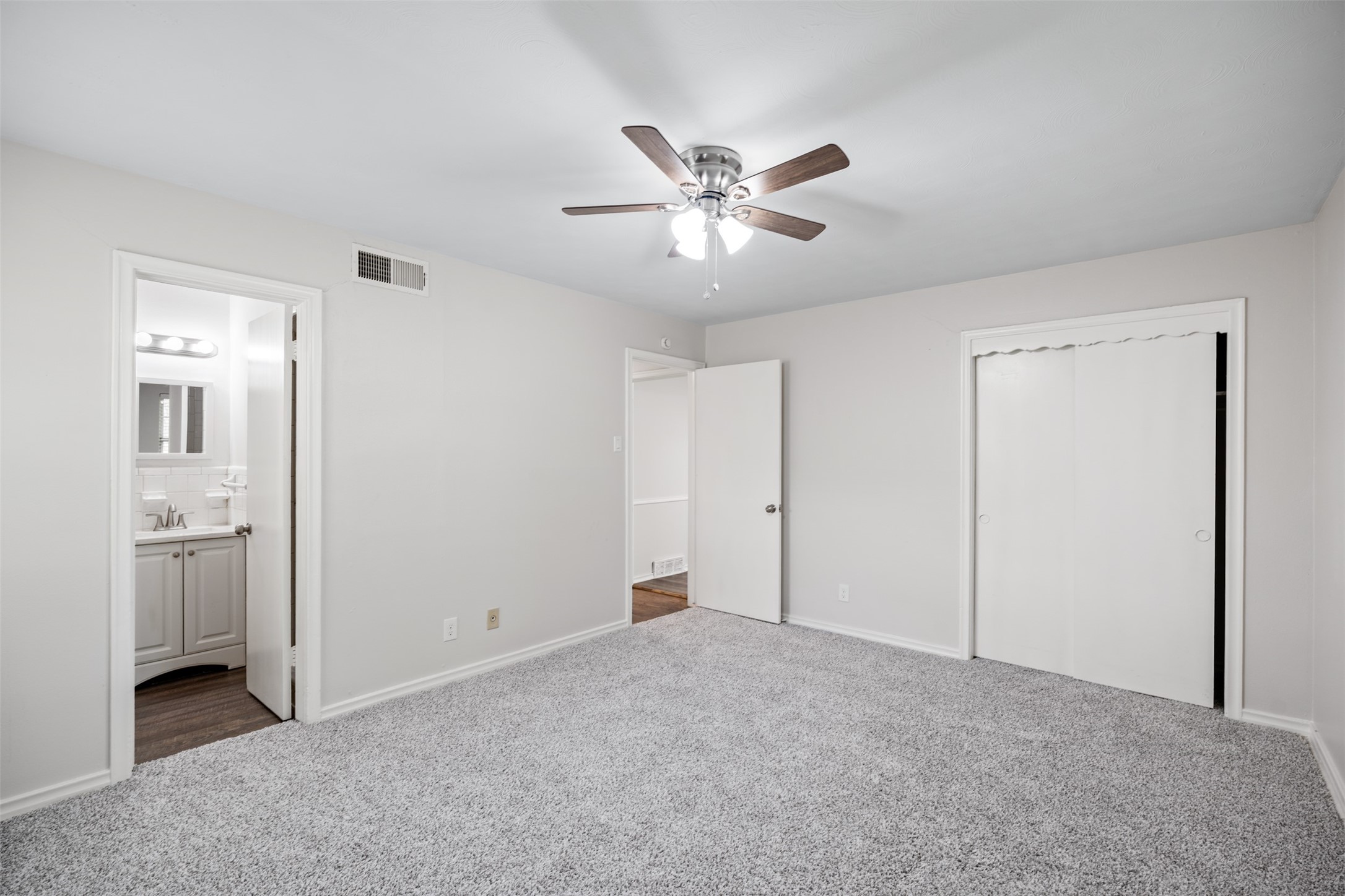1115 Indian Creek Trail Dallas TX 75241
