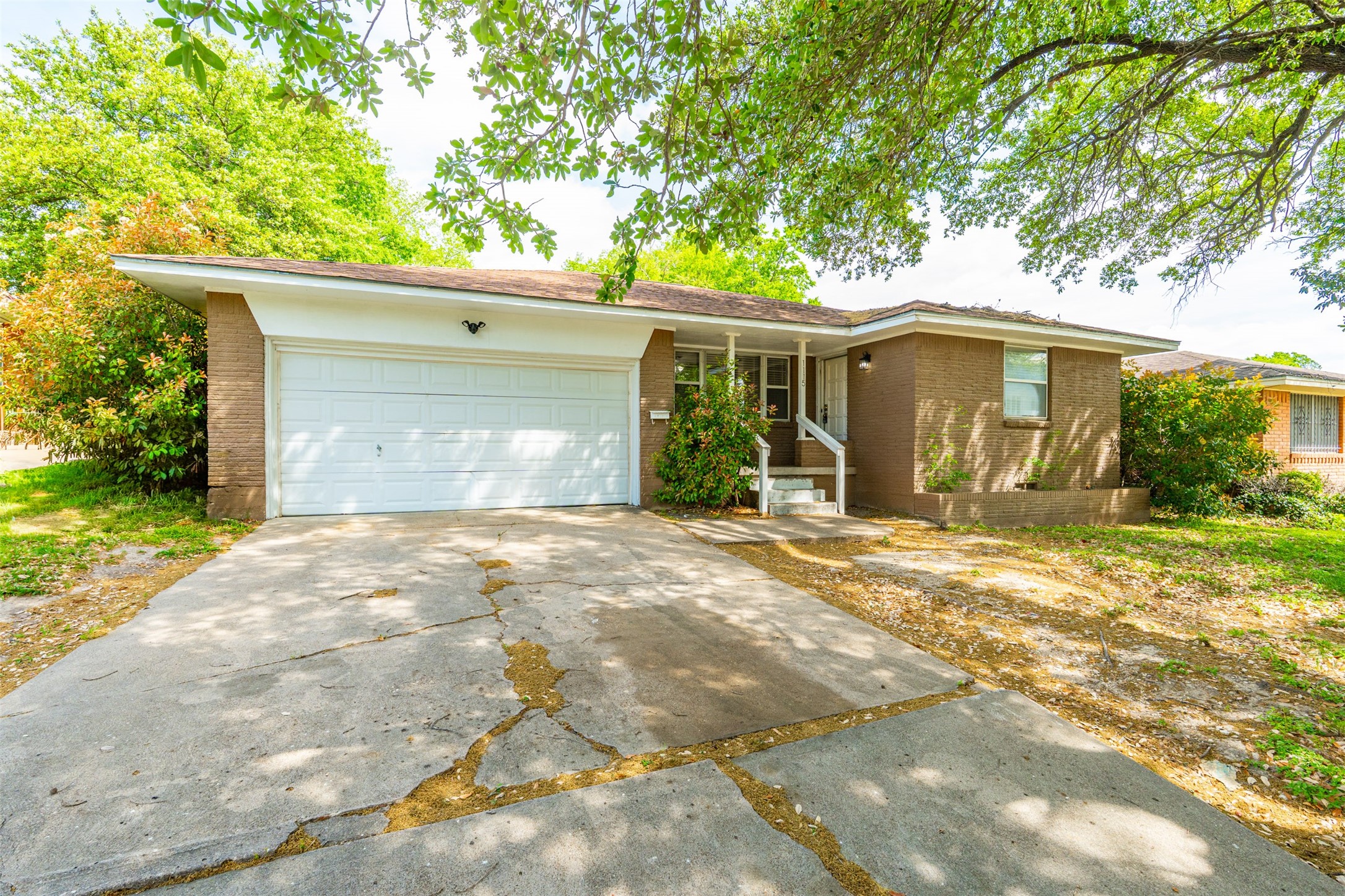 1115 Indian Creek Trail Dallas TX 75241