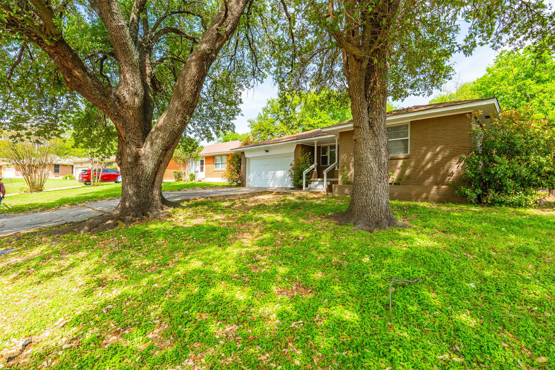1115 Indian Creek Trail Dallas TX 75241