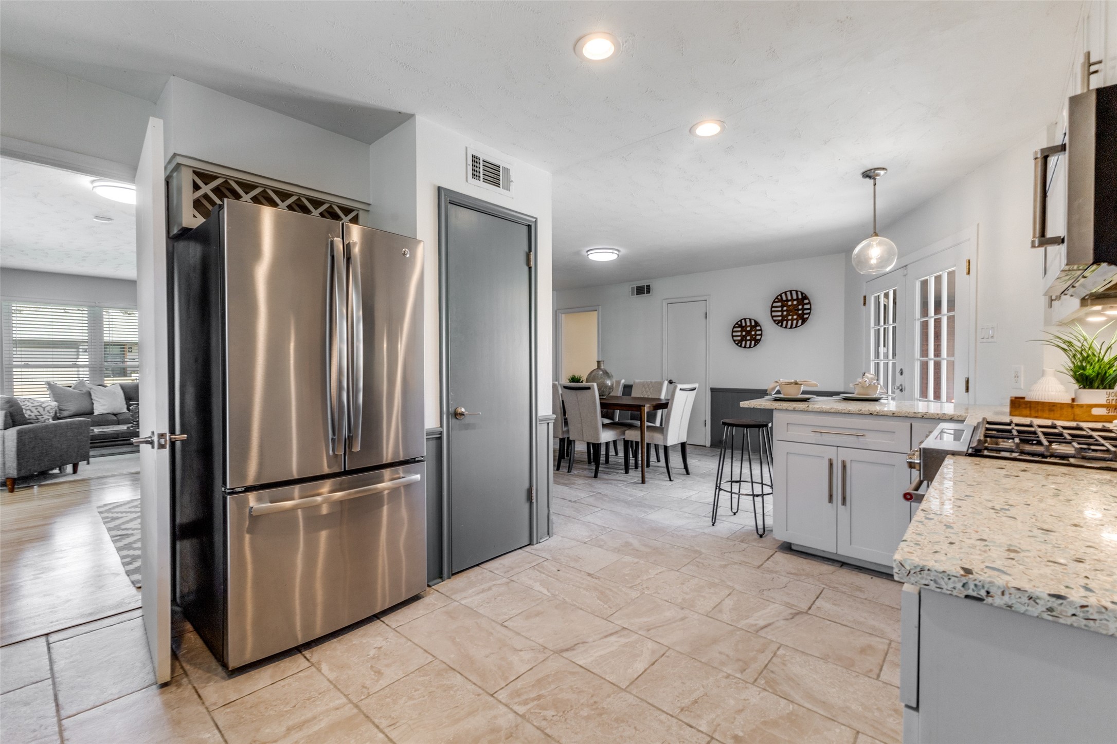 8024 Hunnicut Road Dallas TX 75228