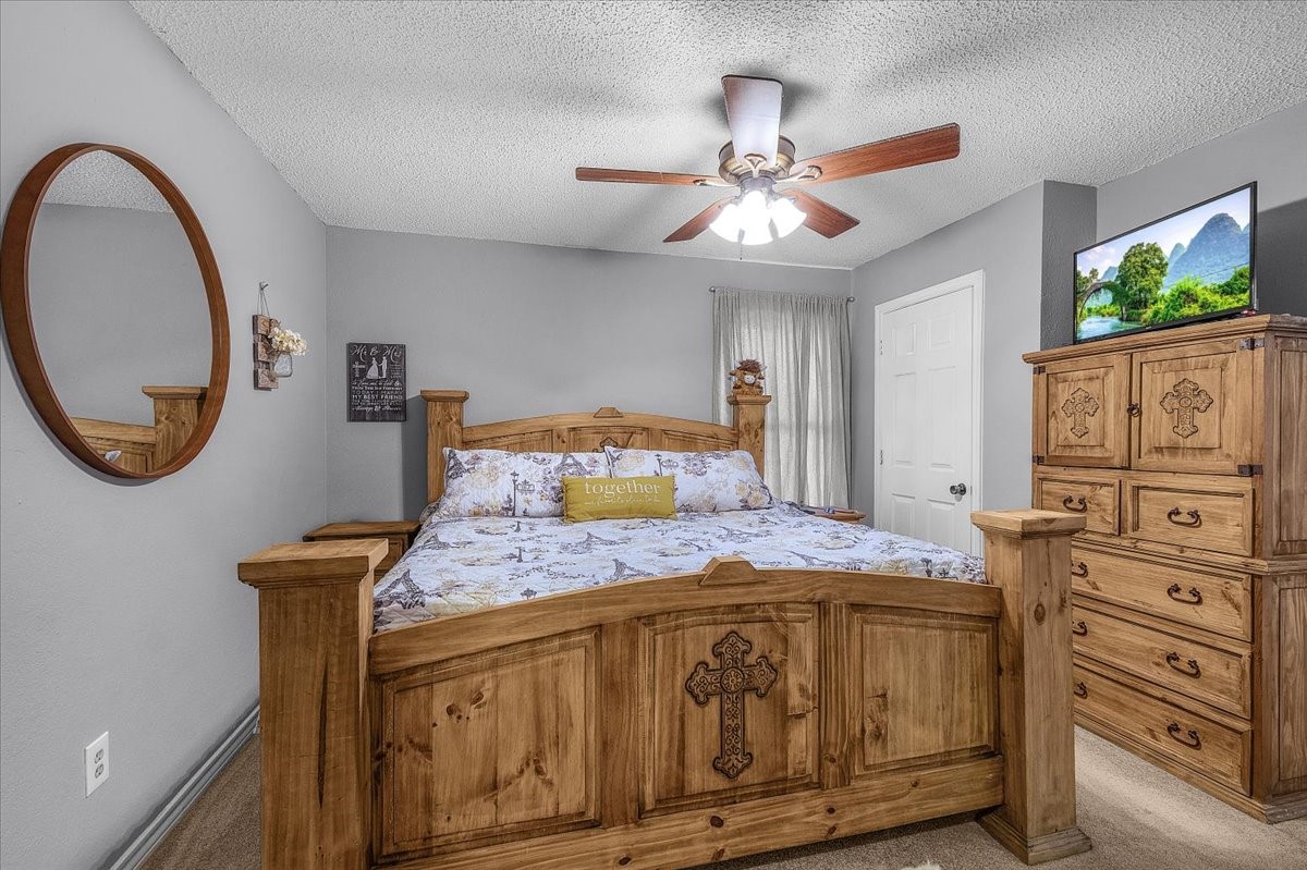 105 Rhoades Street Azle TX 76020