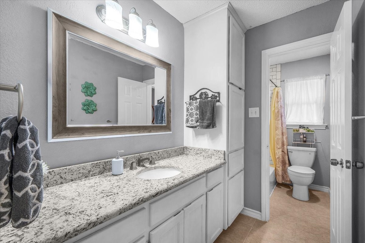 105 Rhoades Street Azle TX 76020