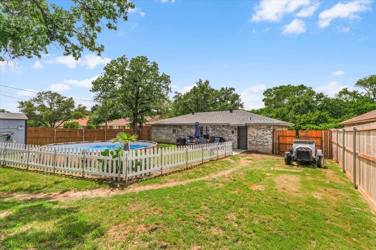 105 Rhoades Street Azle TX 76020