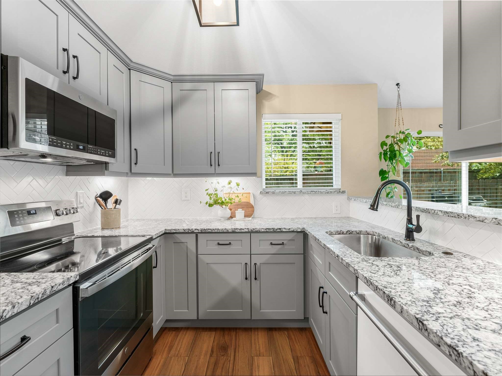 1320 Azalia Bend Lewisville TX 75067