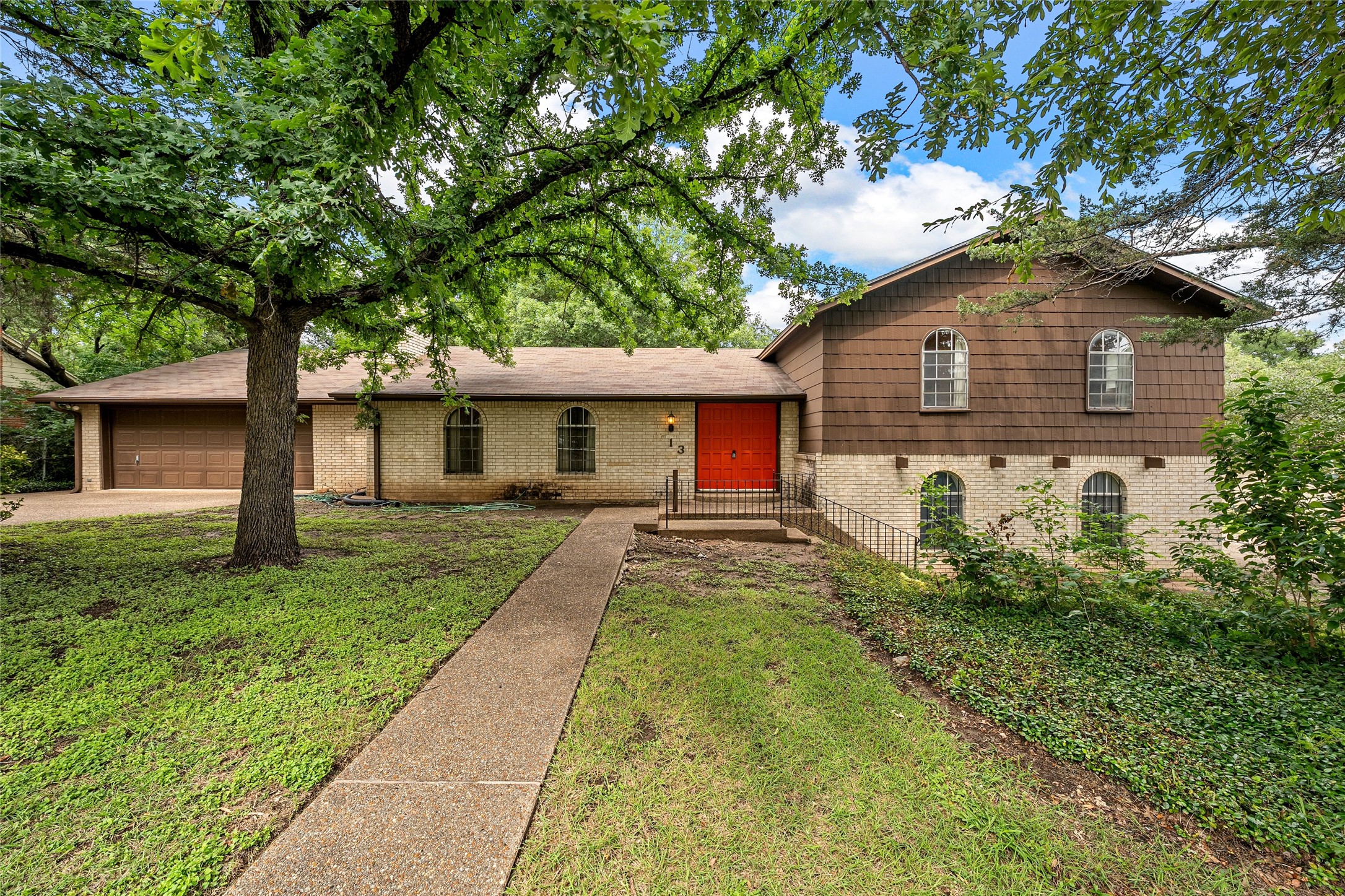 713 Wooded Crest Woodway TX 76712