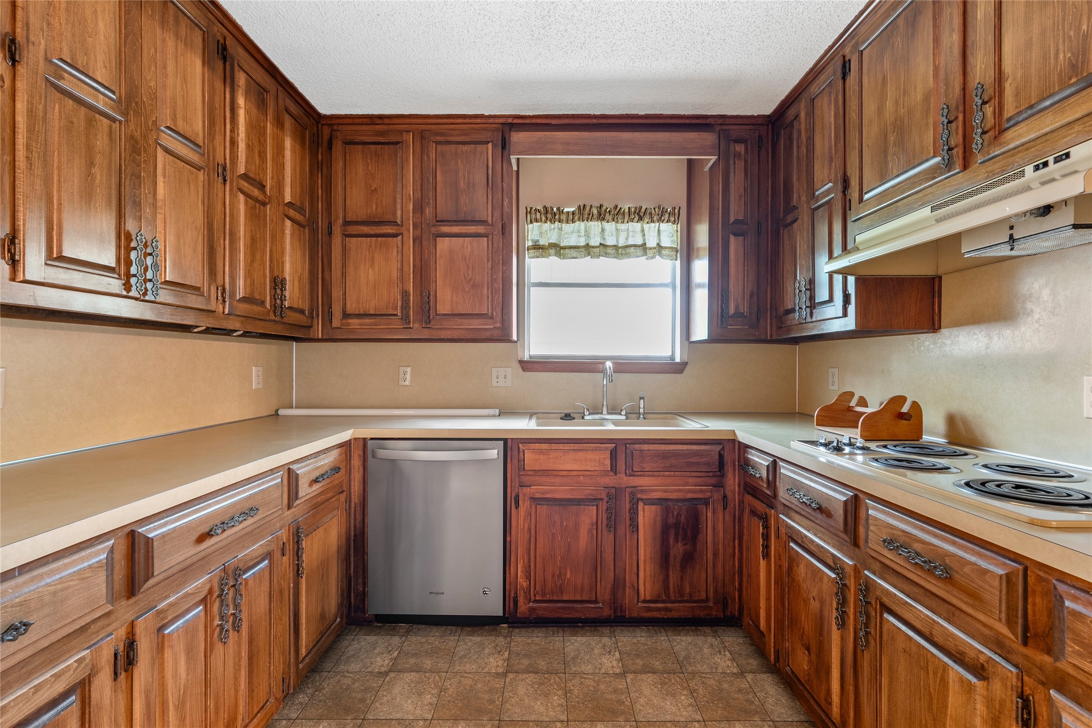 713 Wooded Crest Woodway TX 76712