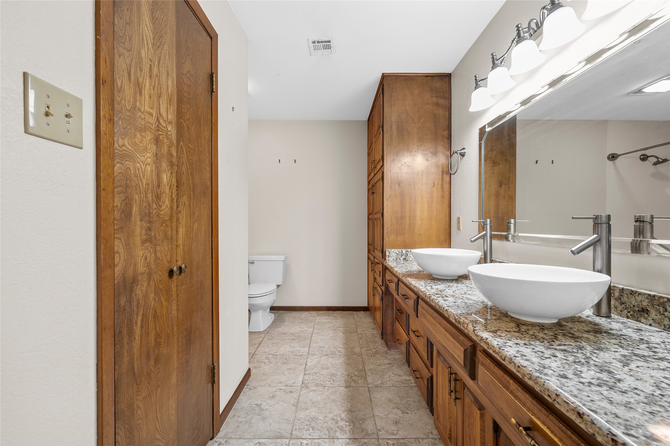 713 Wooded Crest Woodway TX 76712