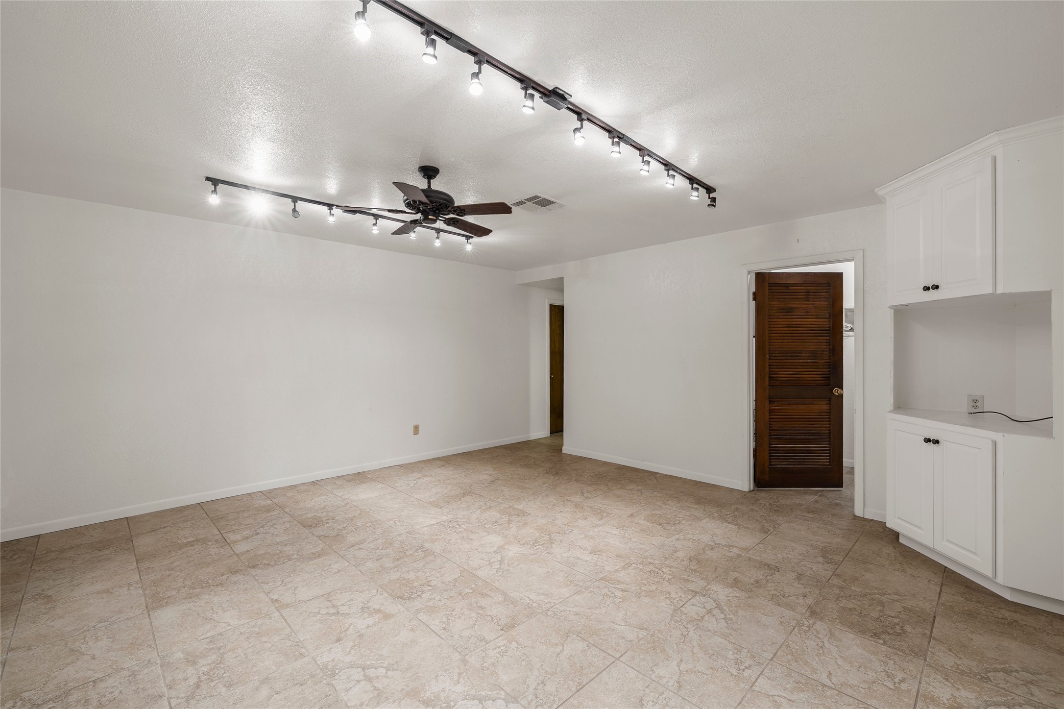 713 Wooded Crest Woodway TX 76712