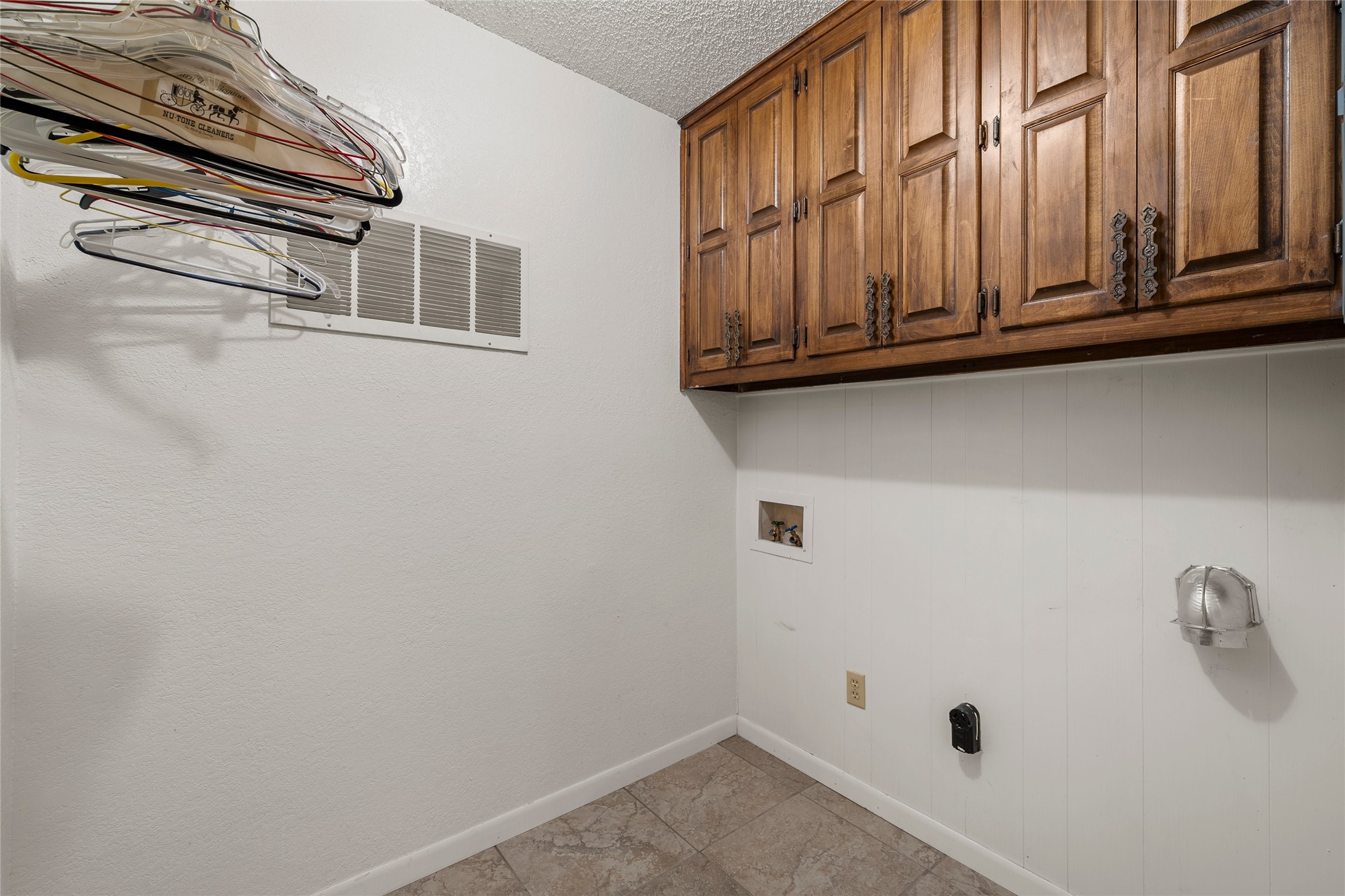 713 Wooded Crest Woodway TX 76712