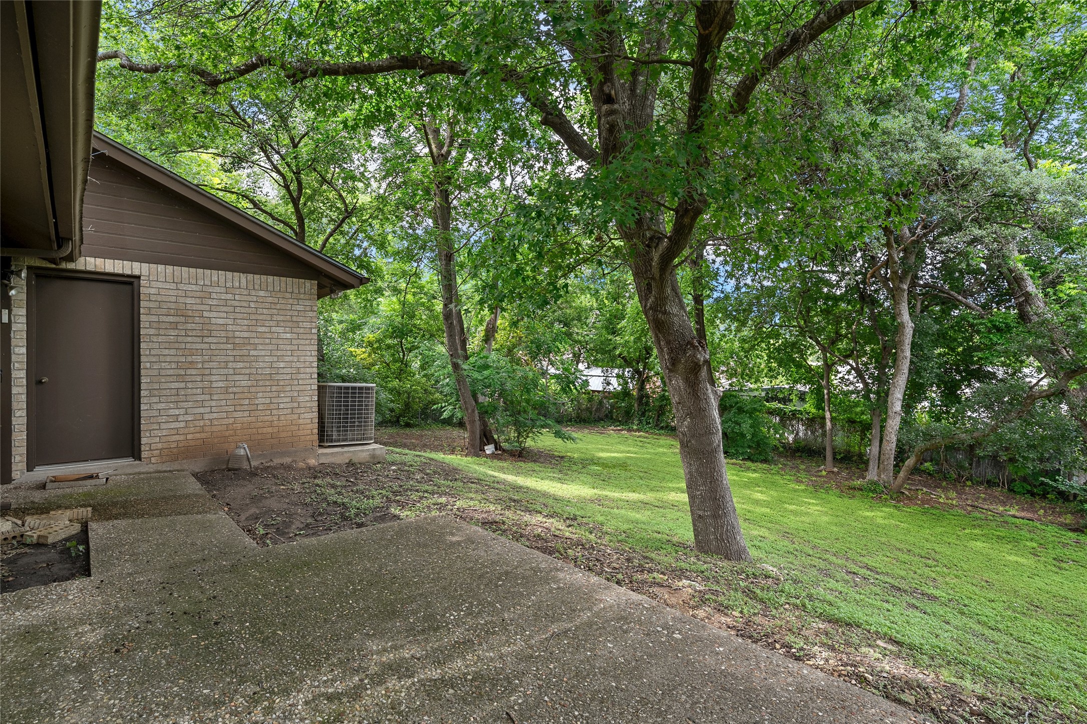 713 Wooded Crest Woodway TX 76712