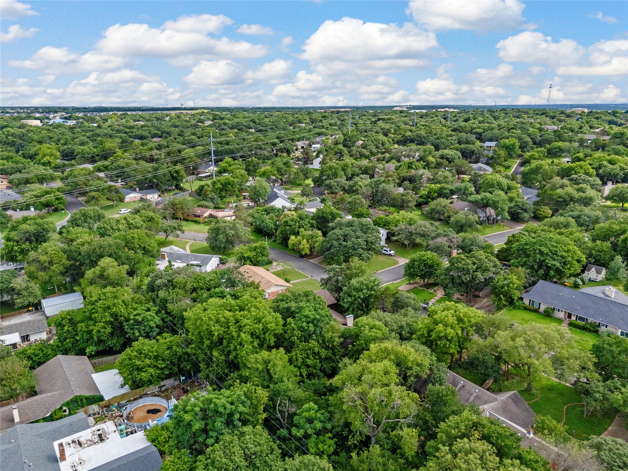 713 Wooded Crest Woodway TX 76712
