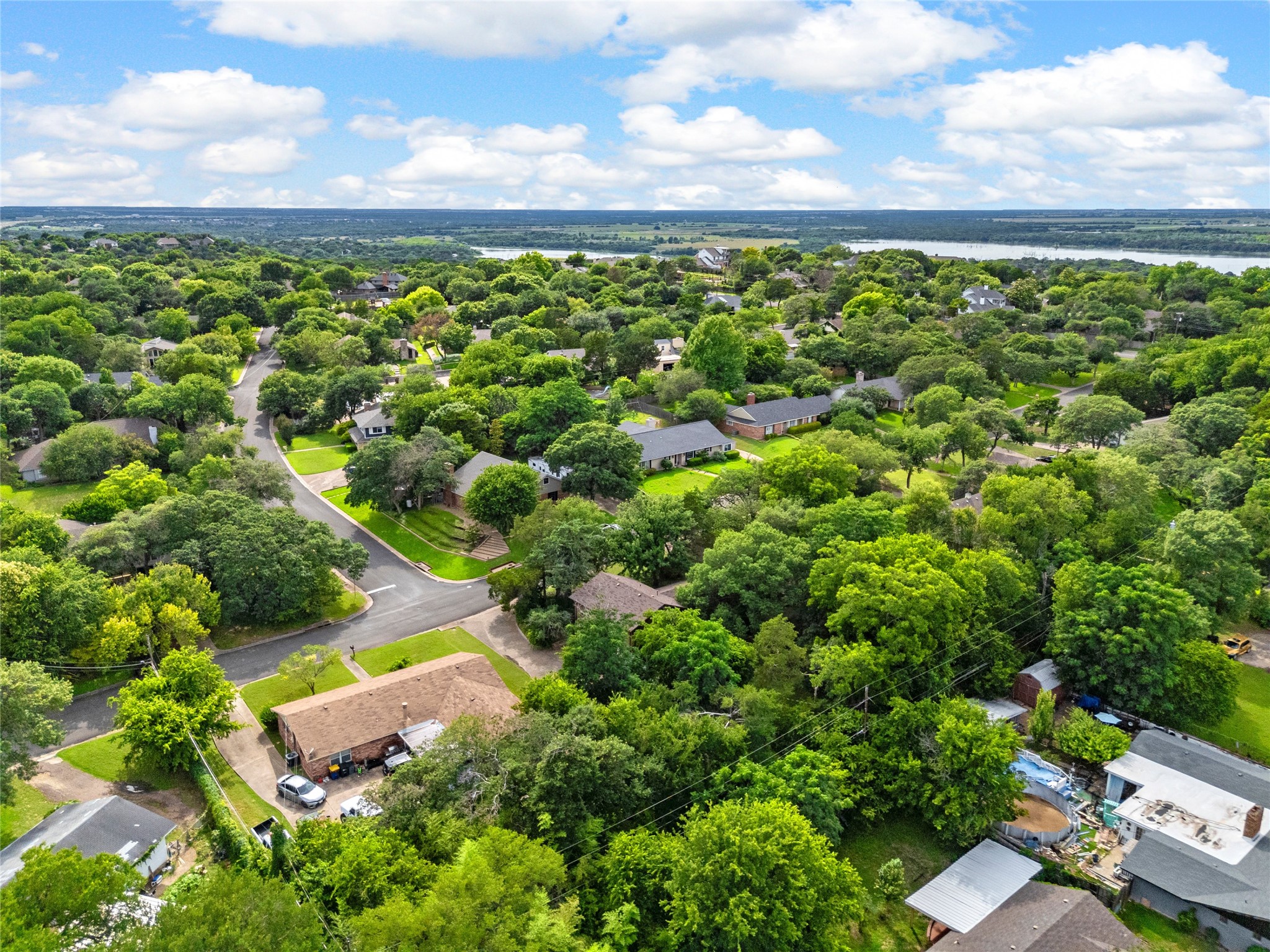 713 Wooded Crest Woodway TX 76712