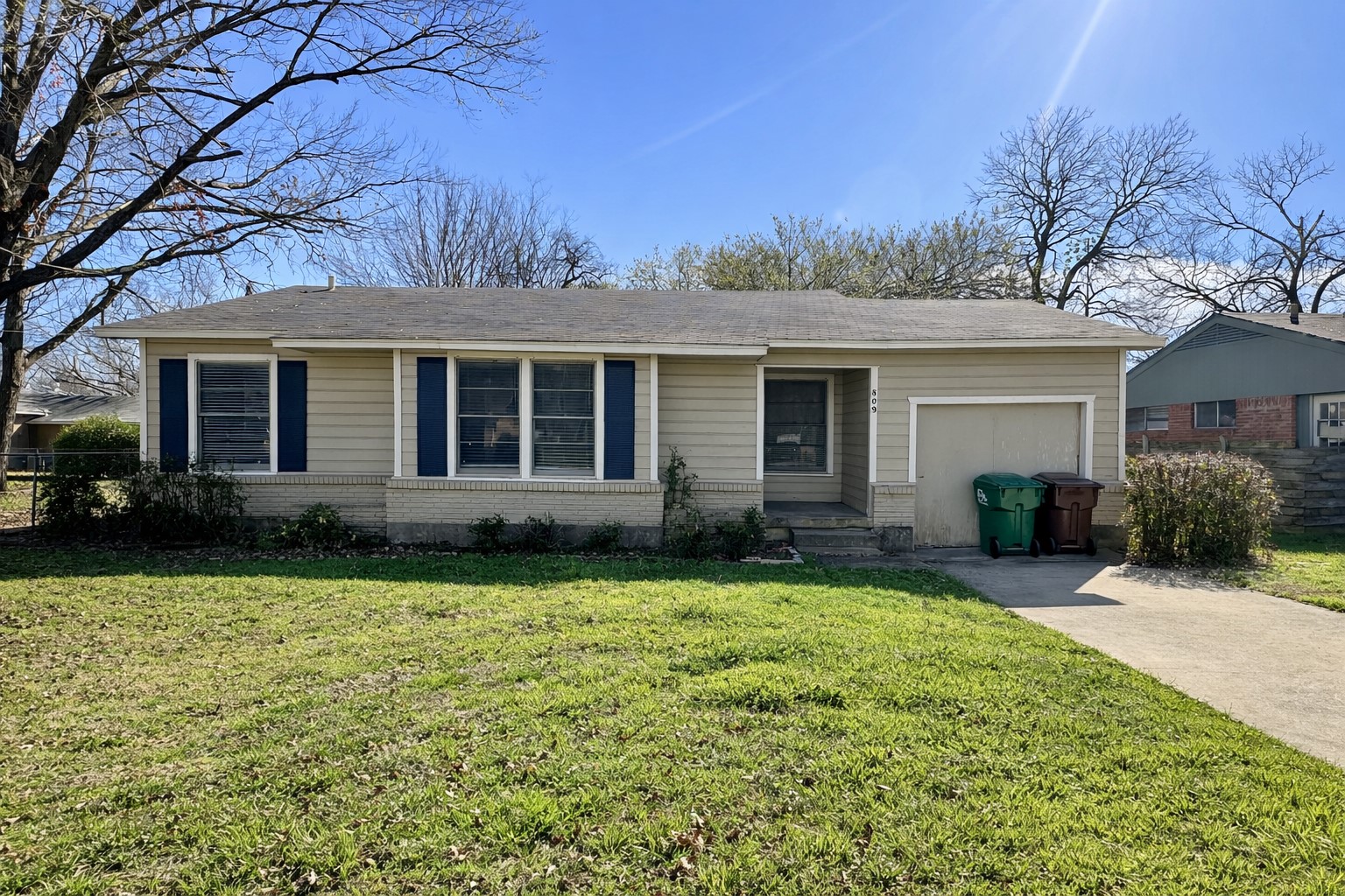 809 Crescent Street Denton TX 76201