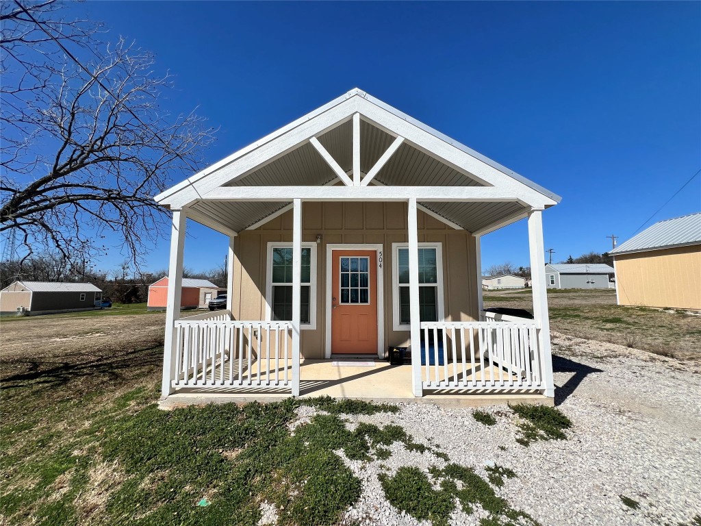 504 Green Street Bowie TX 76230