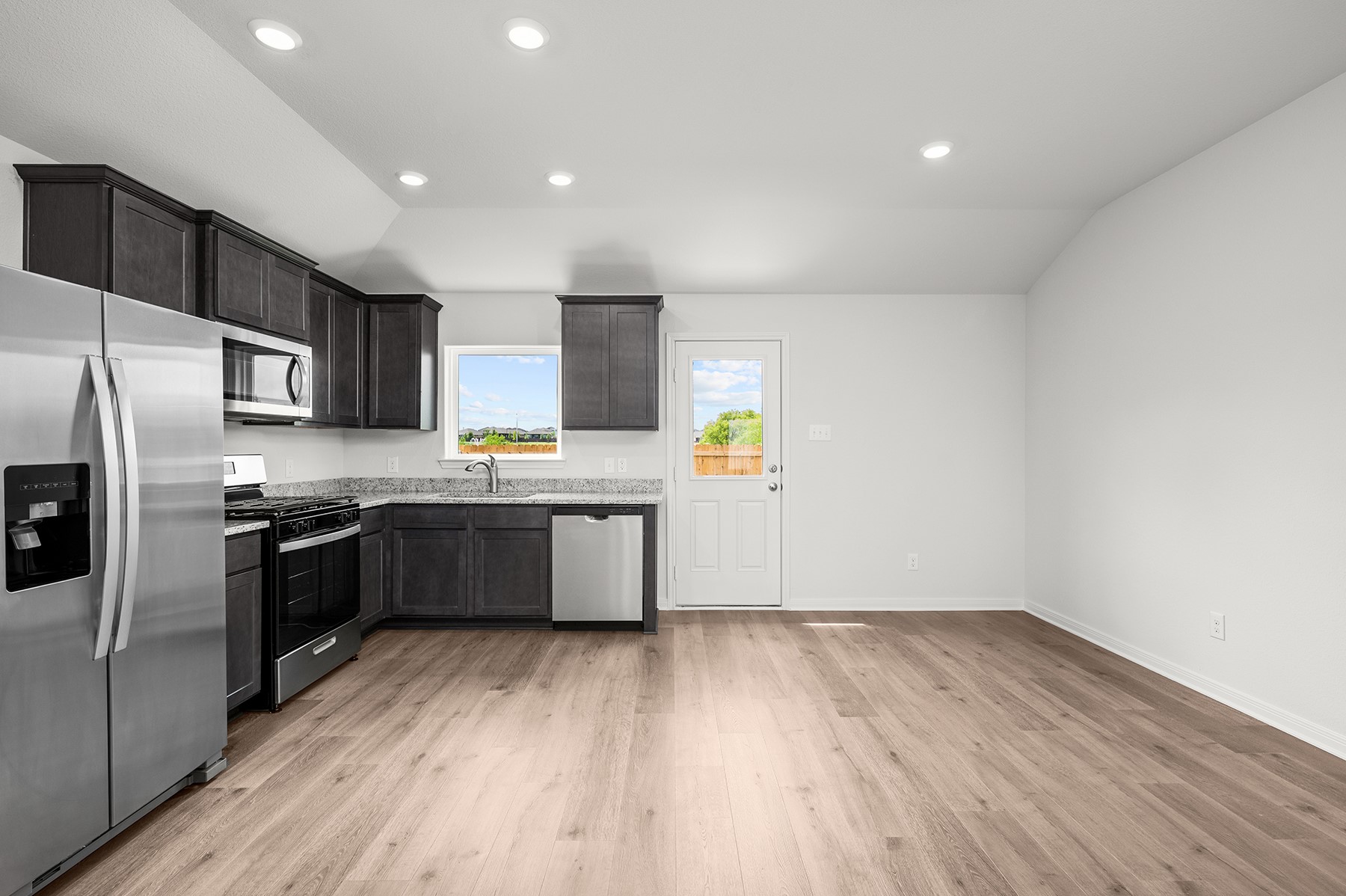 8412 White Wolf Trail Ponder TX 76259