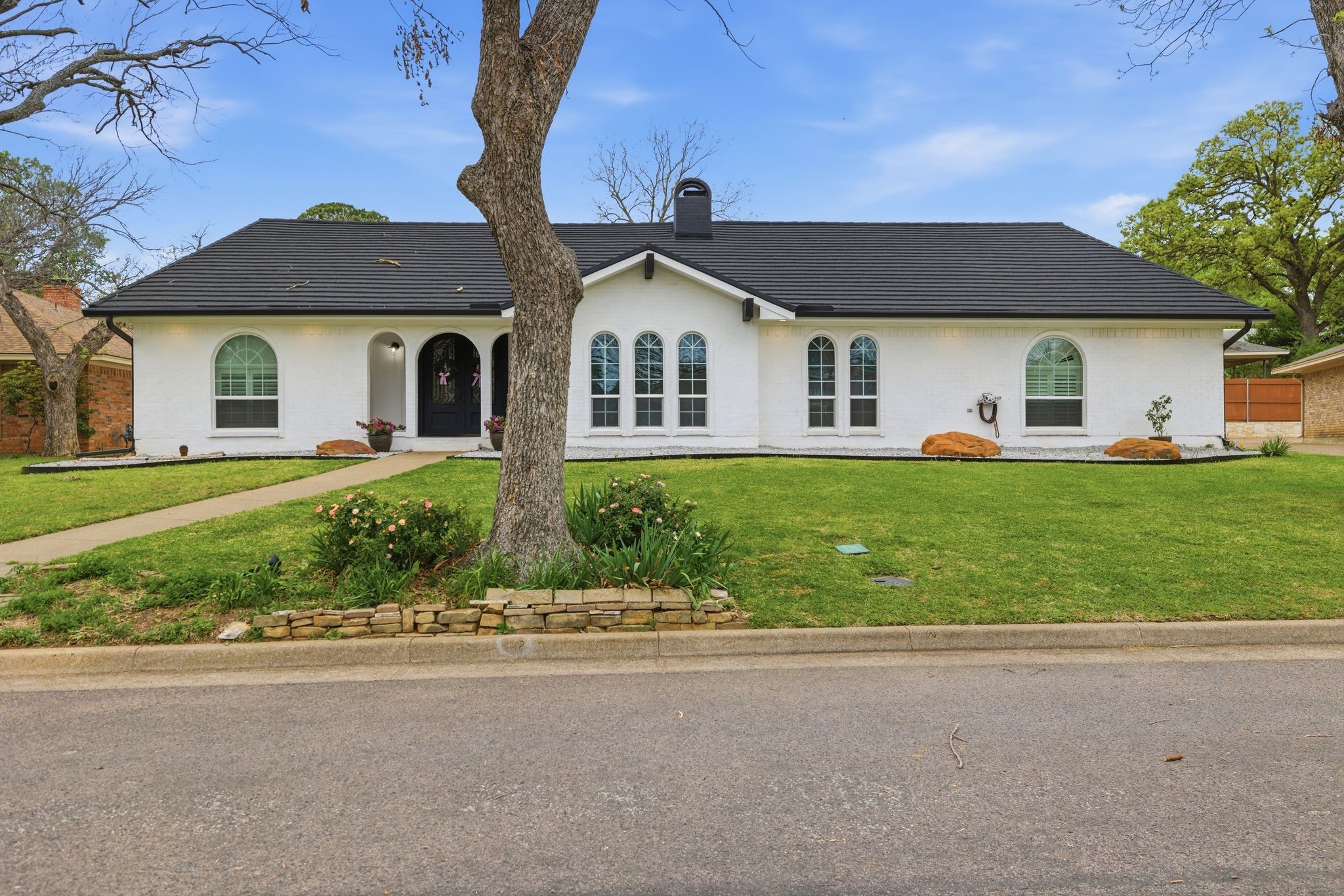 1613 Glasgow Drive Arlington TX 76015