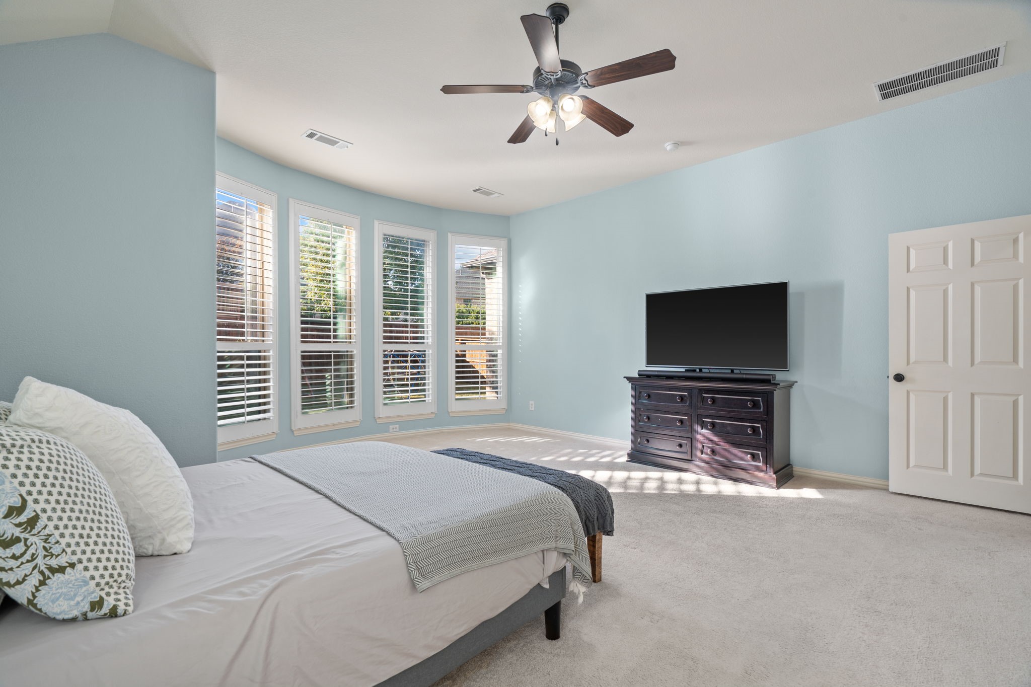 8221 Bayberry Avenue Lantana TX 76226