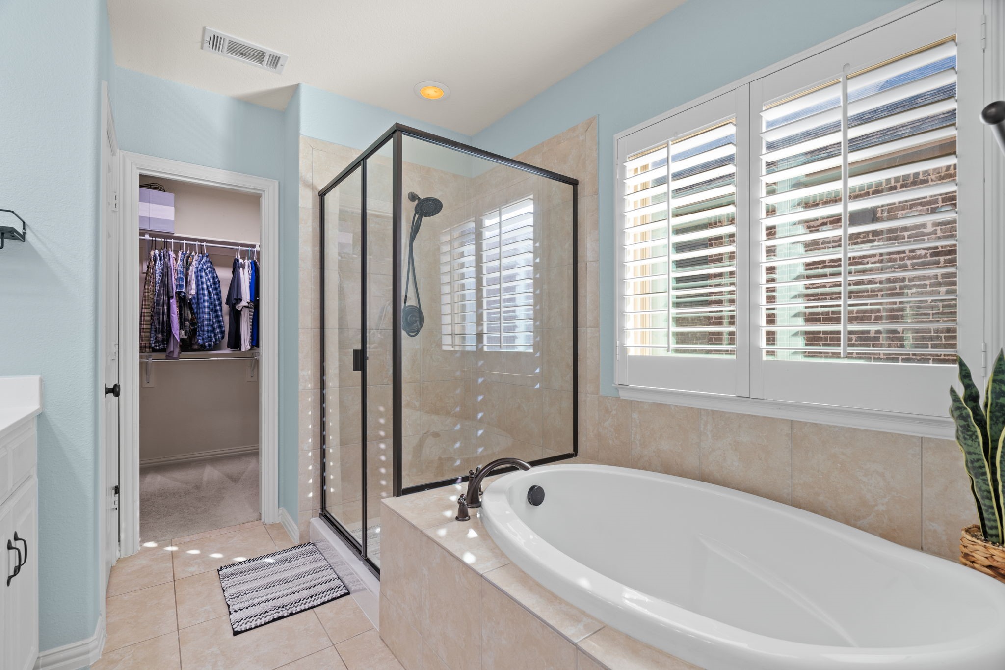 8221 Bayberry Avenue Lantana TX 76226