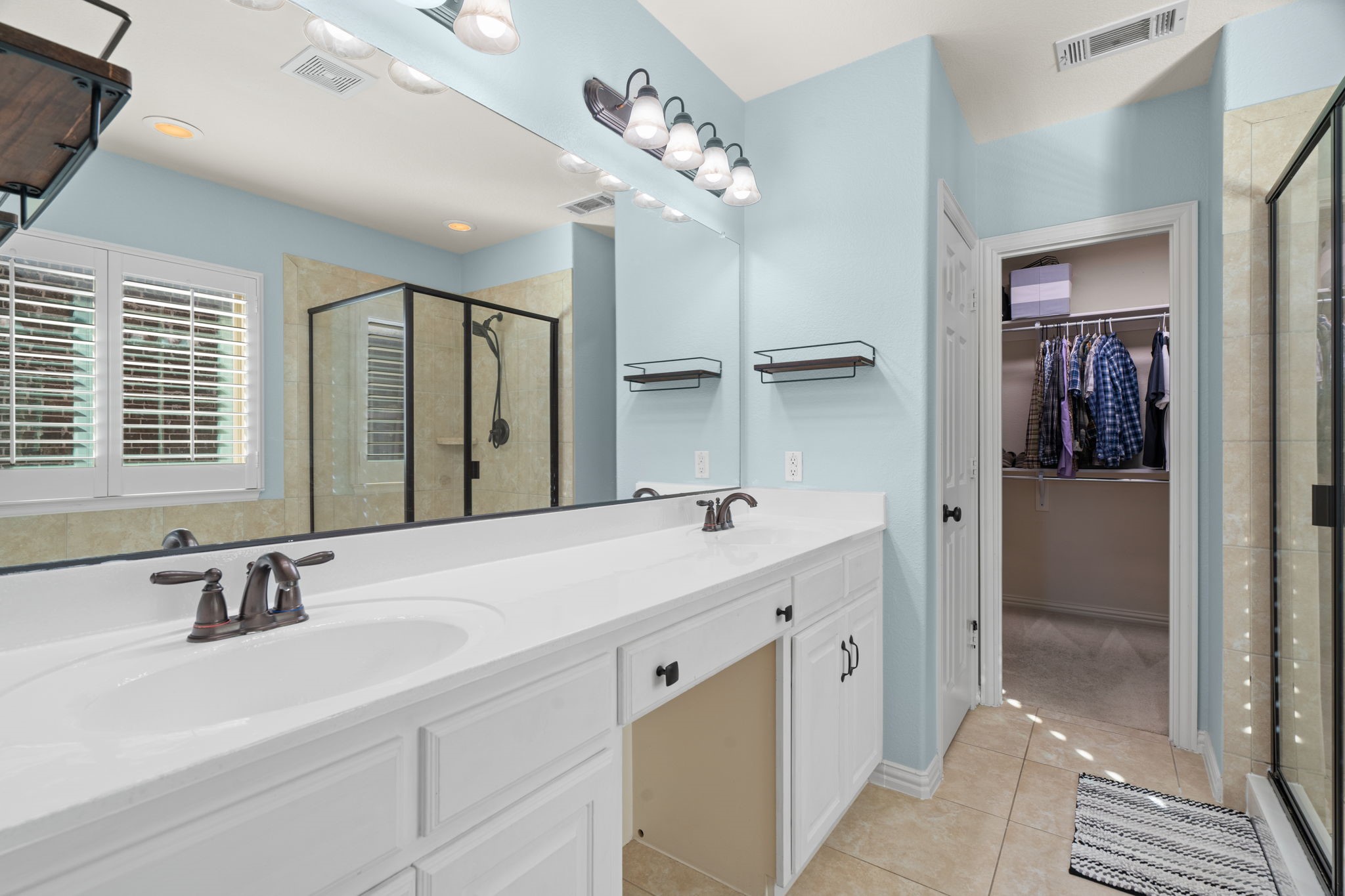 8221 Bayberry Avenue Lantana TX 76226