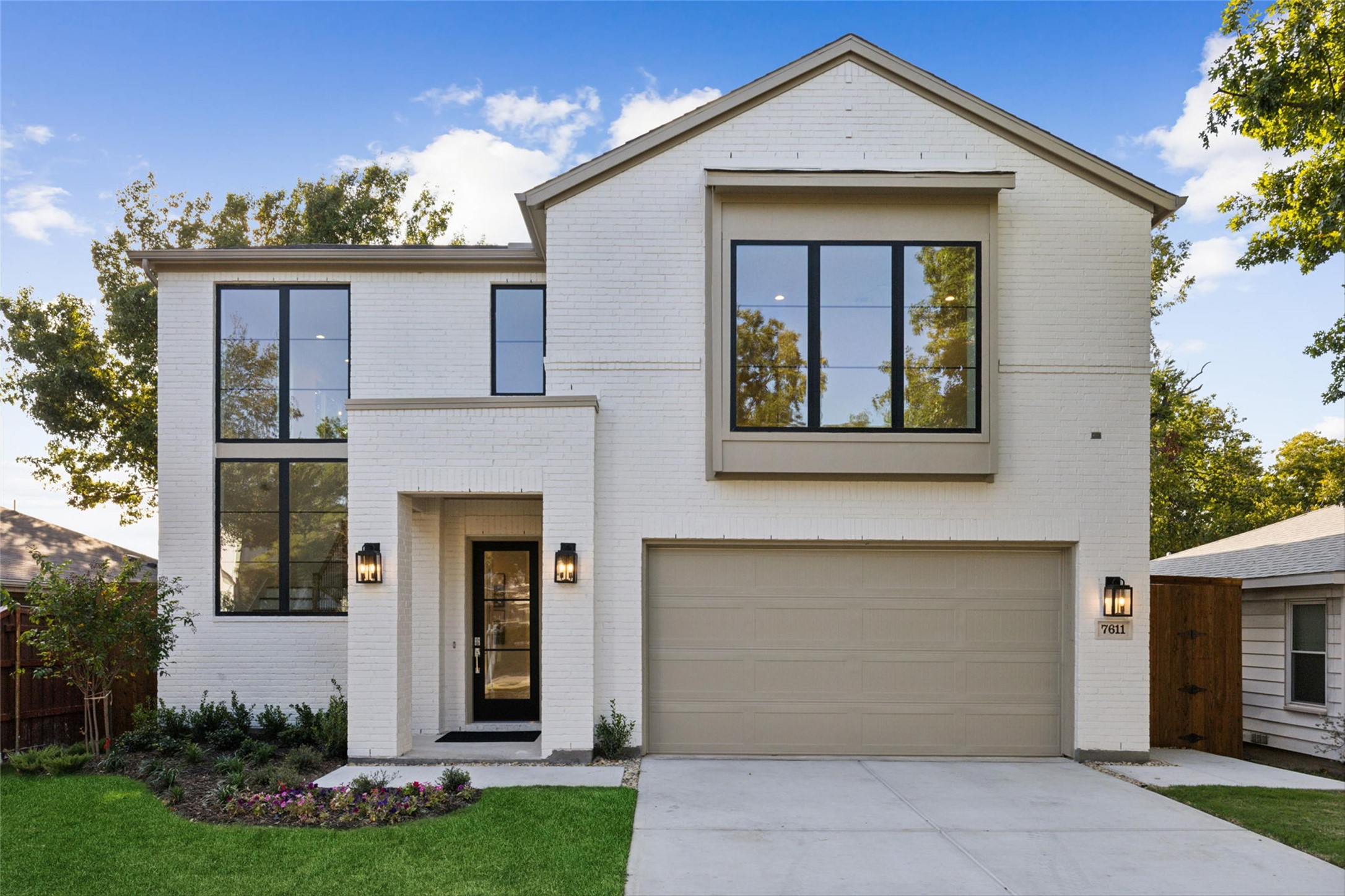 7611 Kenwell Street Dallas TX 75209