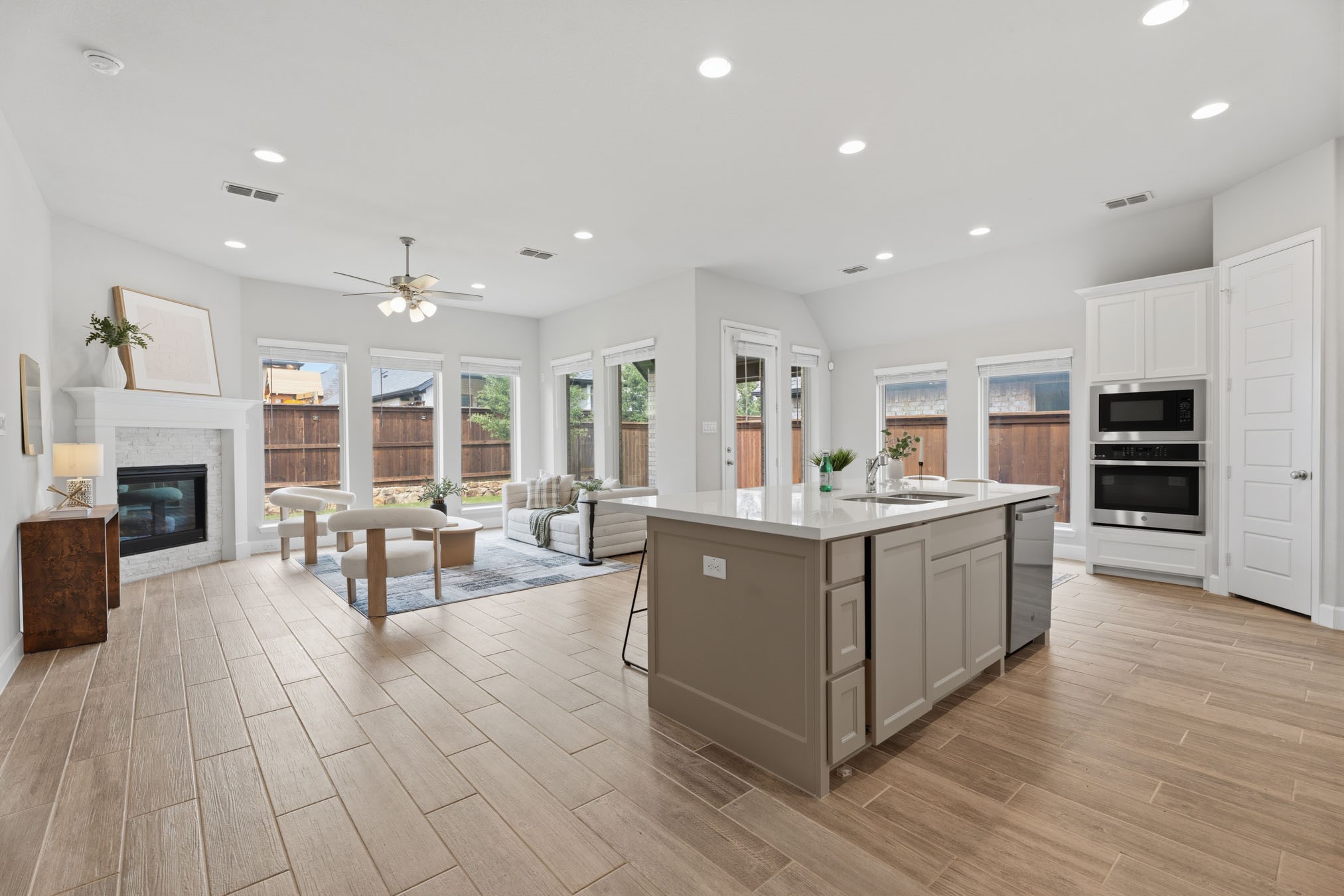 1804 Swayback Lane Mansfield TX 76063