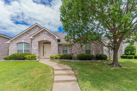 2105 Silver Leaf Drive Mesquite TX 75181