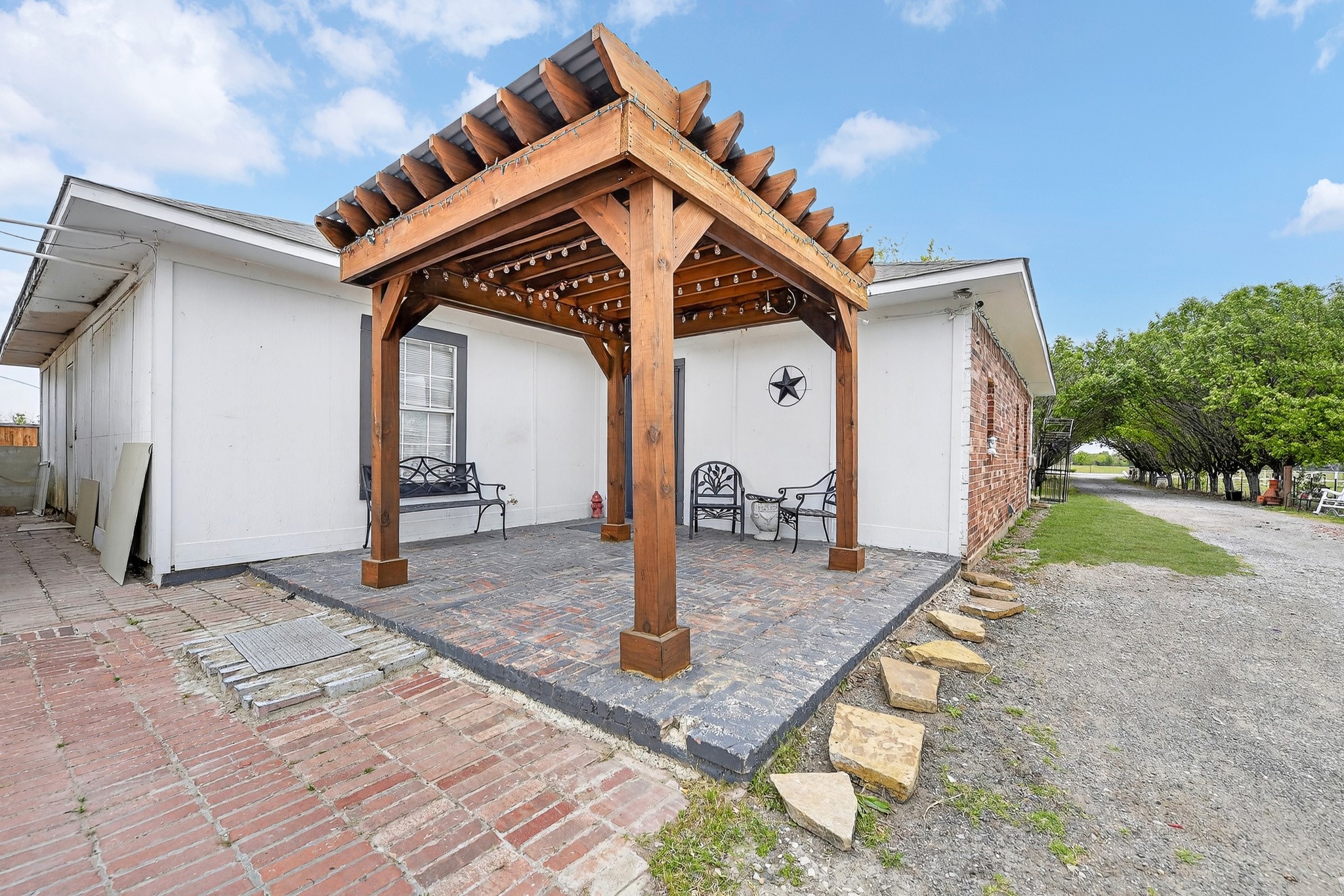 2070 County Road 377 Van Alstyne TX 75495