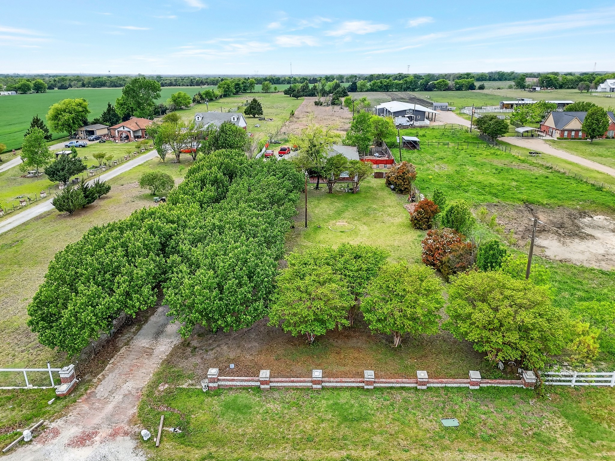 2070 County Road 377 Van Alstyne TX 75495