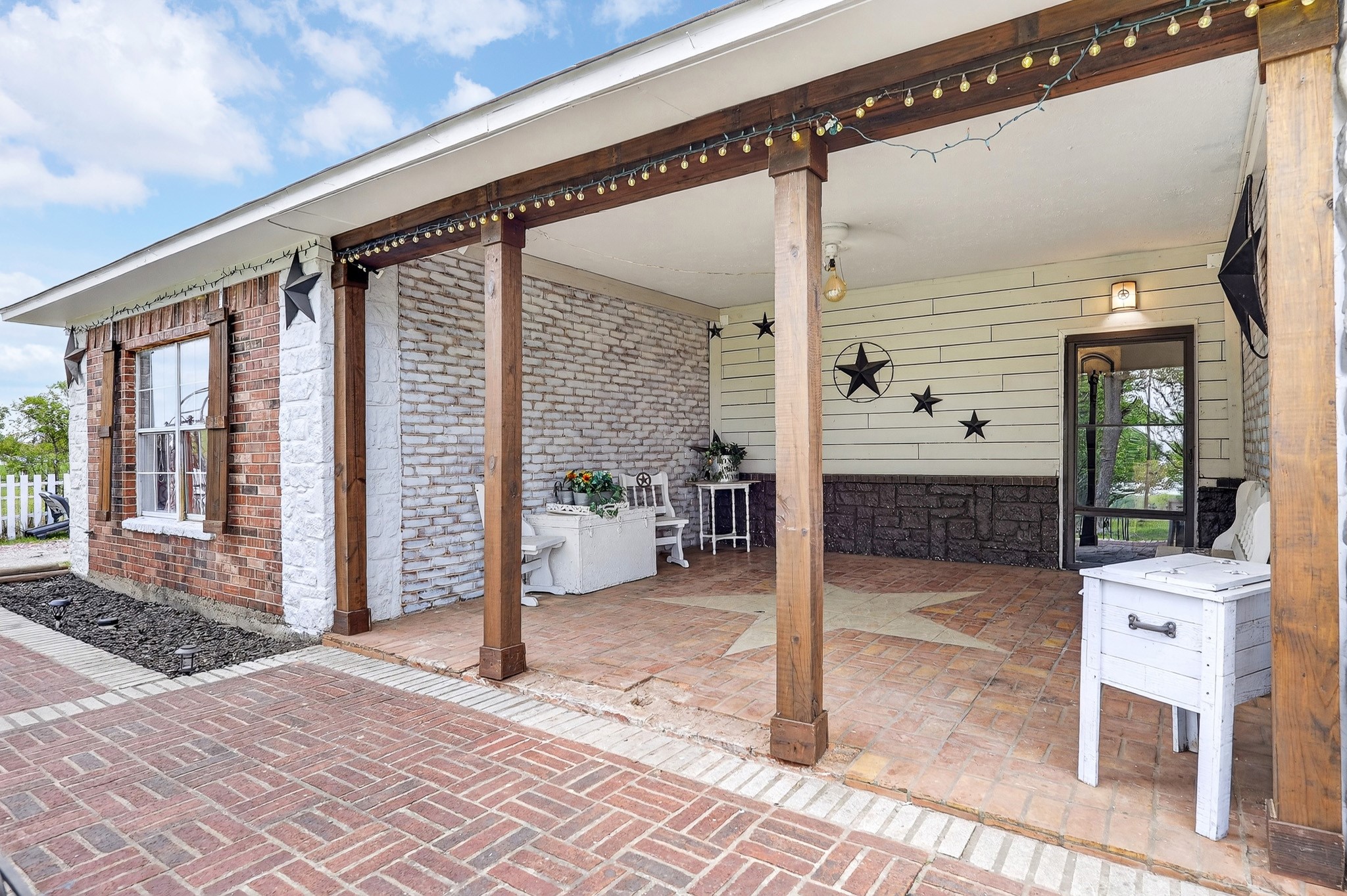 2070 County Road 377 Van Alstyne TX 75495