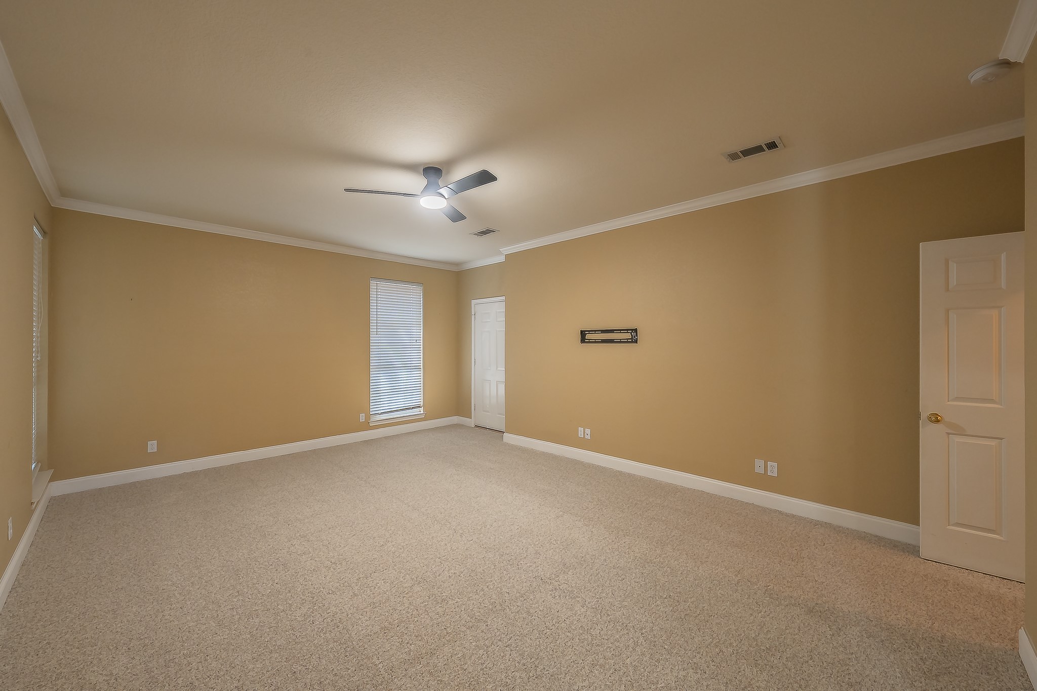 816 S Havenwood Lane Fort Worth TX 76112