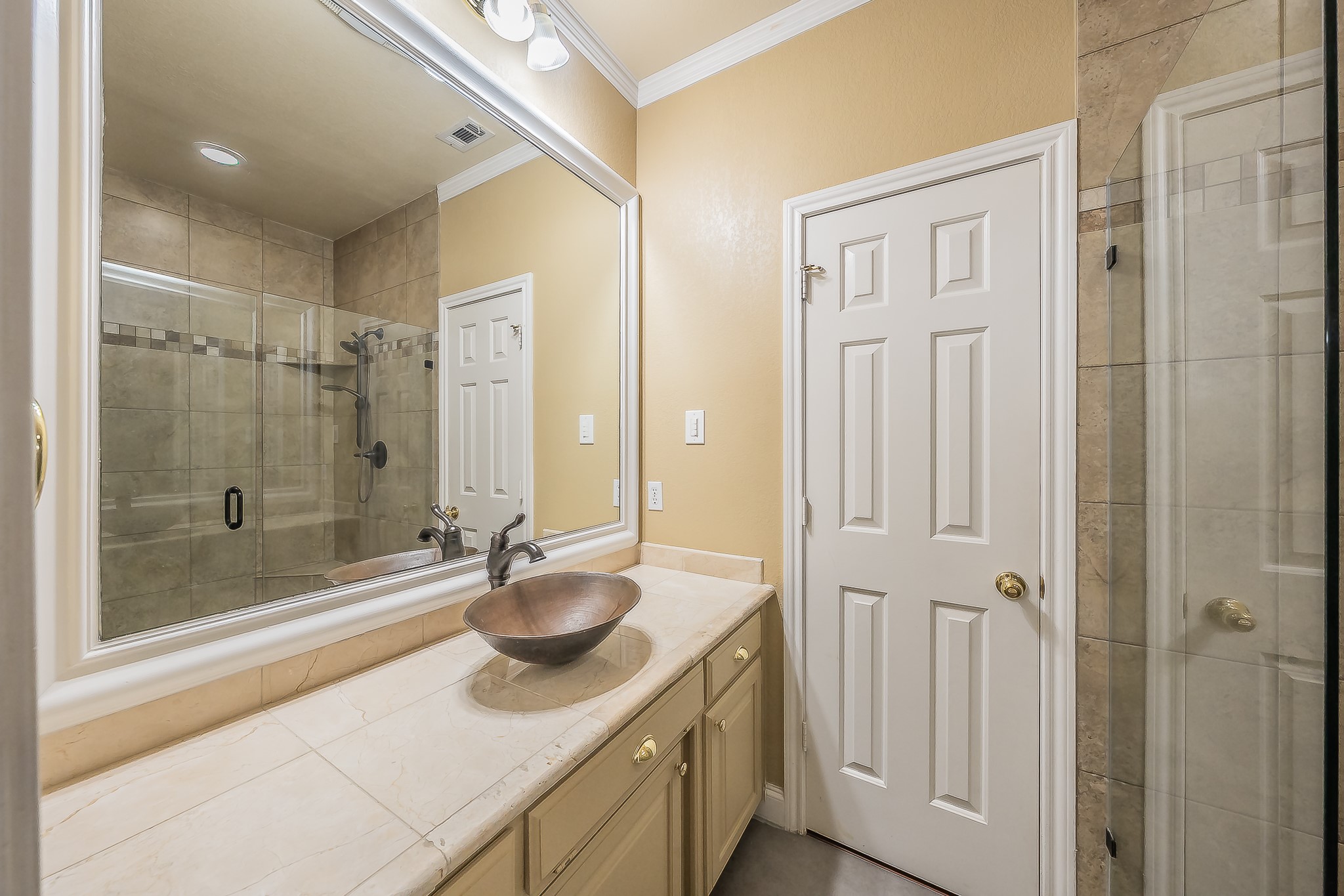 816 S Havenwood Lane Fort Worth TX 76112