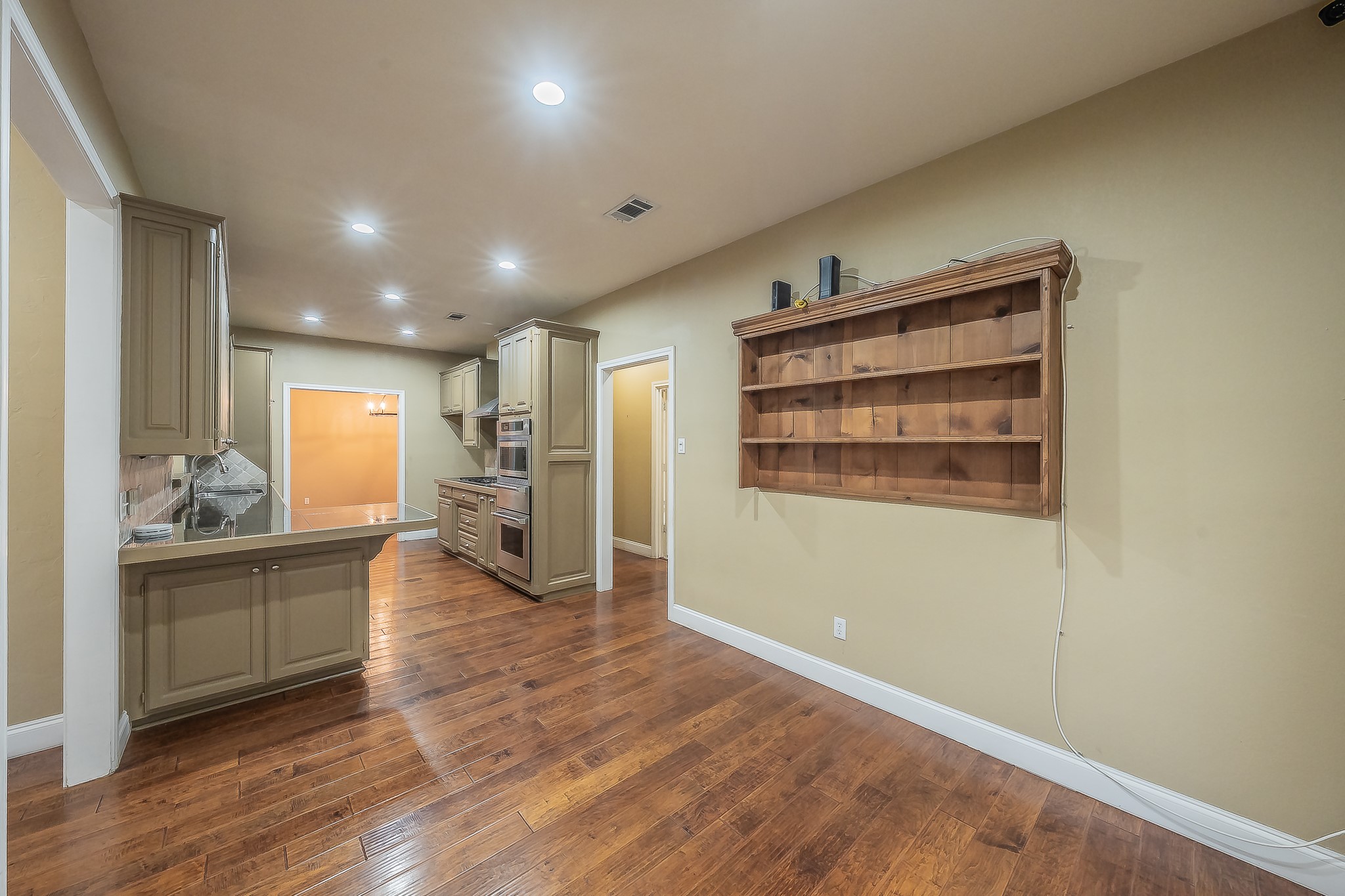 816 S Havenwood Lane Fort Worth TX 76112