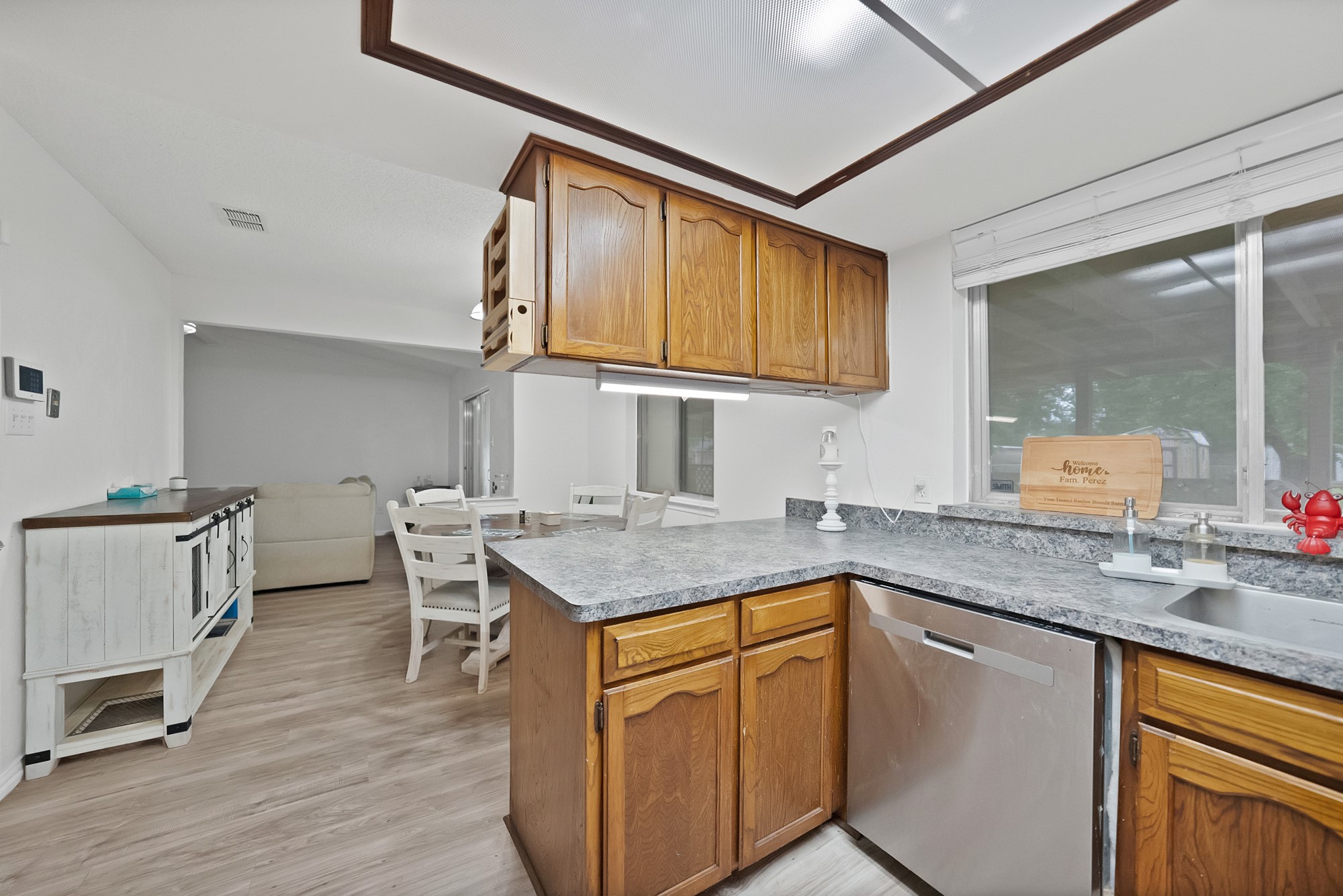 521 Ann Lois Lane Burleson TX 76028