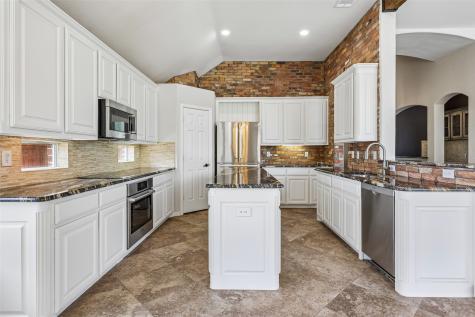 8330 Elena Drive Lantana TX 76226