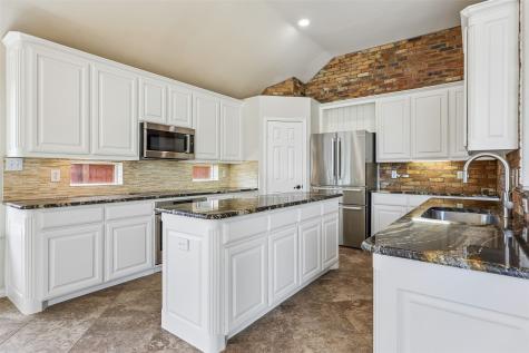 8330 Elena Drive Lantana TX 76226