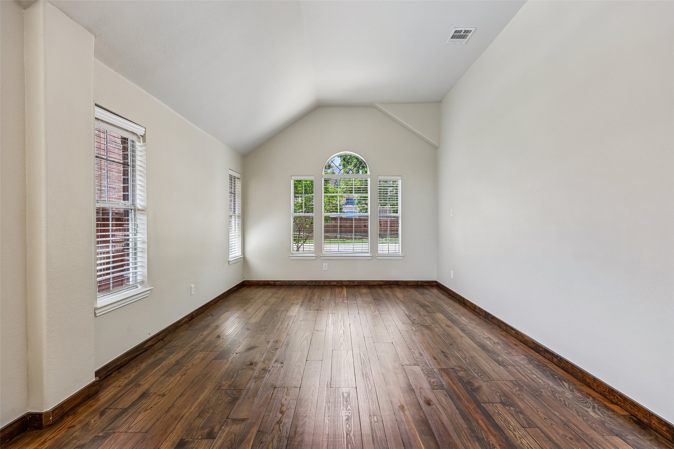 8330 Elena Drive Lantana TX 76226