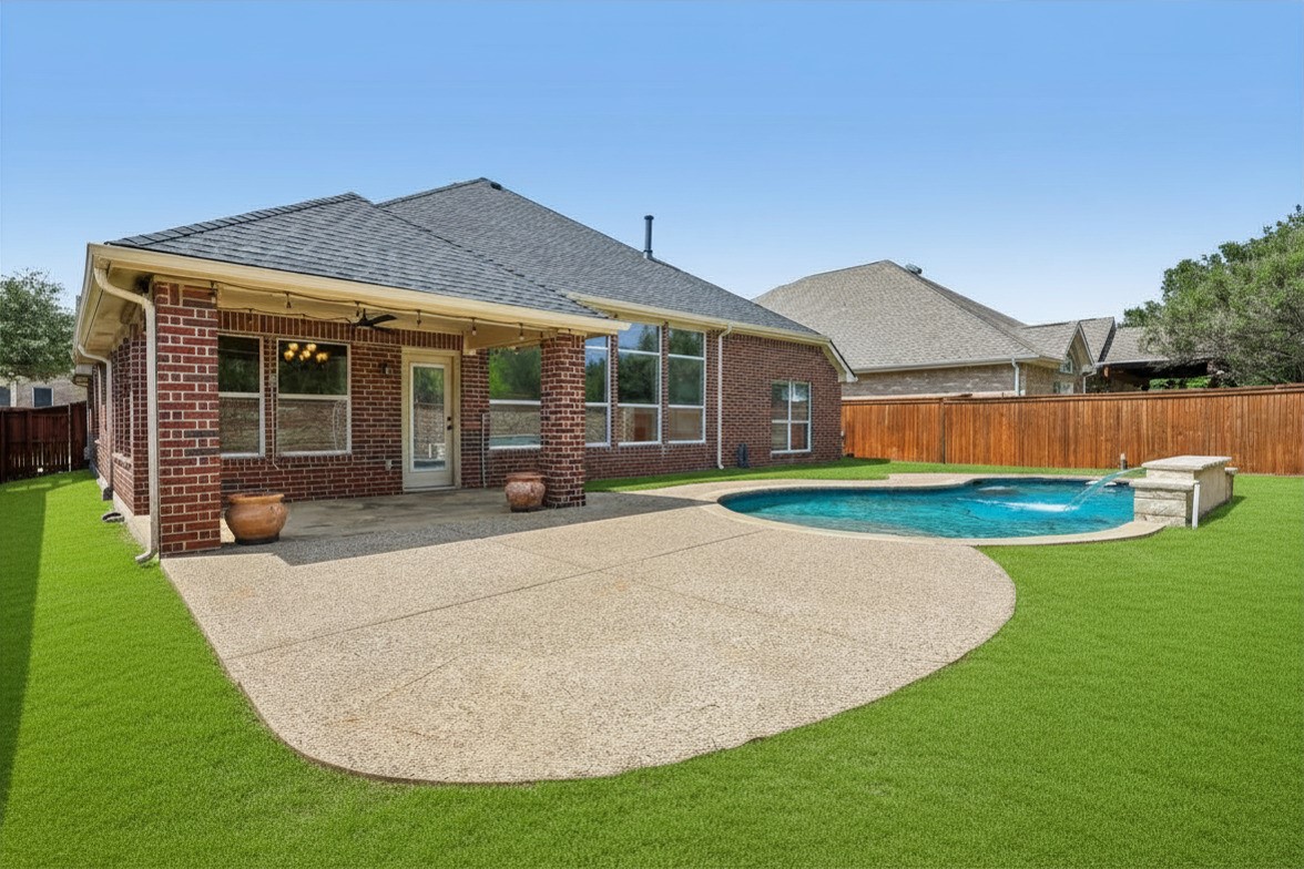 8330 Elena Drive Lantana TX 76226