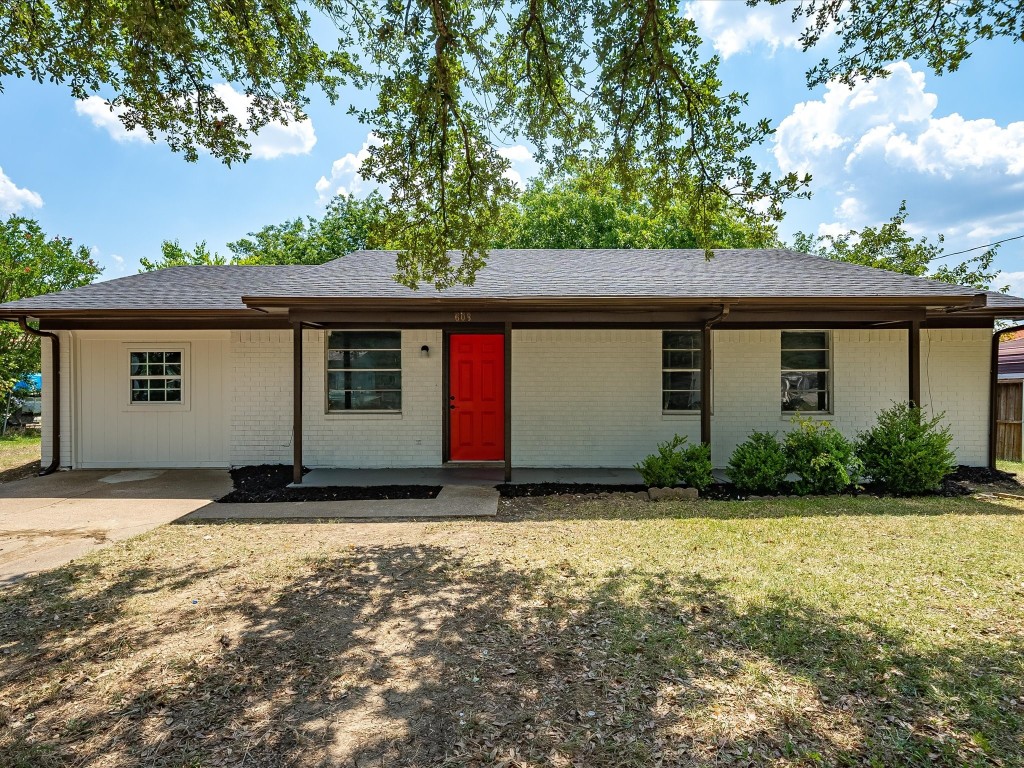 608 E Broadmore Avenue Wills Point TX 75169