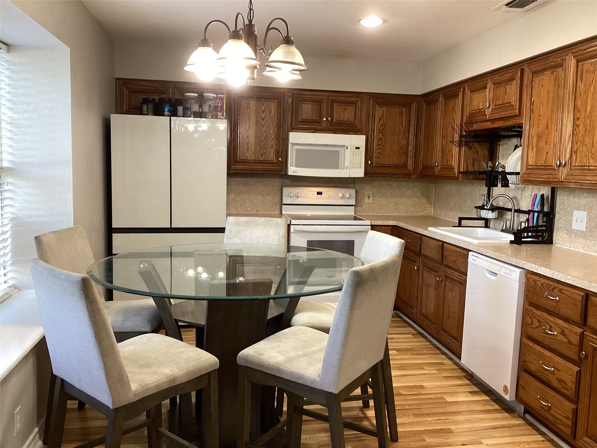 5915 Willow Branch Drive Arlington TX 76017