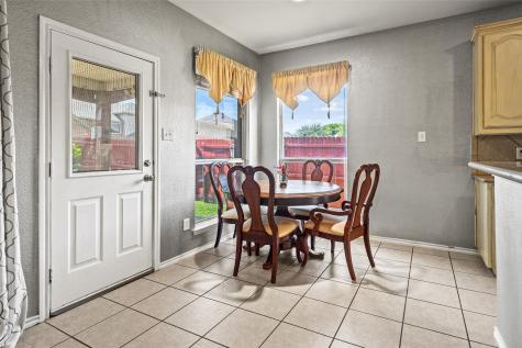 2715 Forest Lake Drive Grand Prairie TX 75052