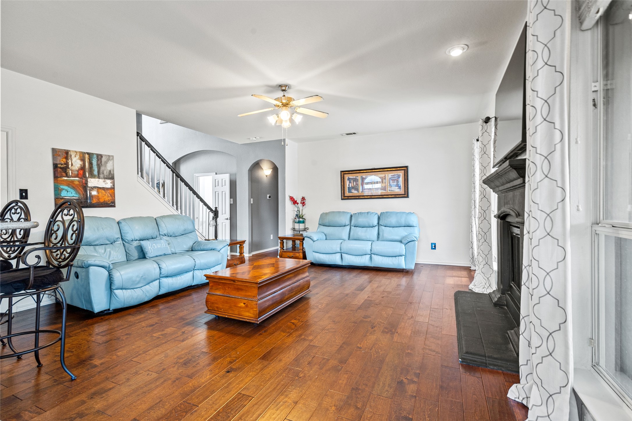 2715 Forest Lake Drive Grand Prairie TX 75052
