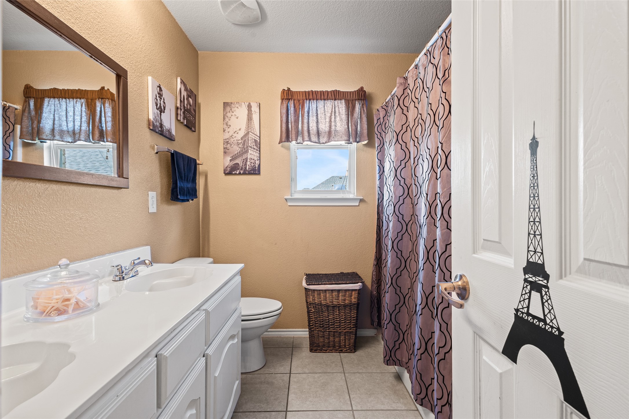2715 Forest Lake Drive Grand Prairie TX 75052