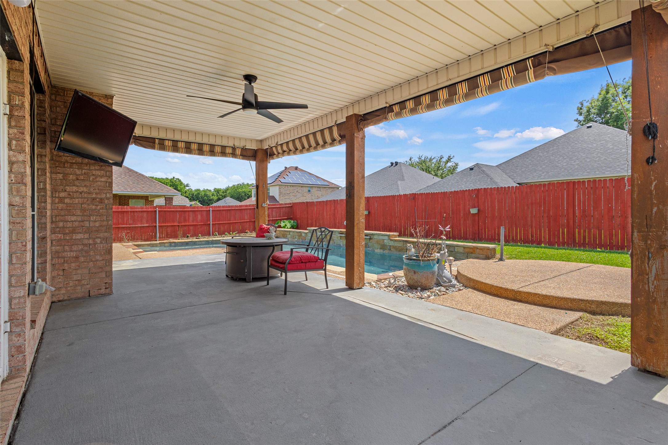 2715 Forest Lake Drive Grand Prairie TX 75052