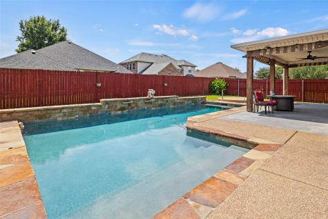 2715 Forest Lake Drive Grand Prairie TX 75052