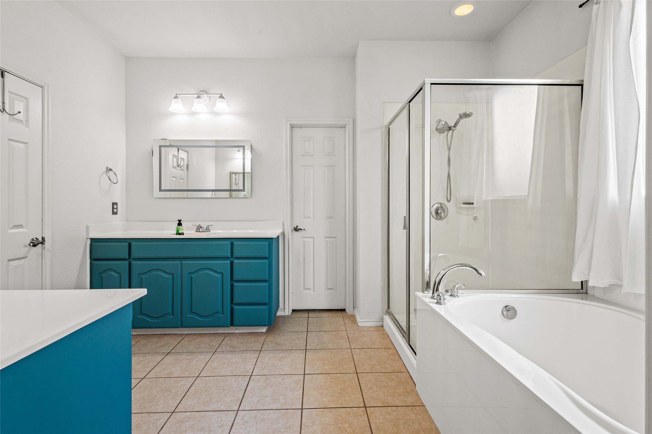 2715 Forest Lake Drive Grand Prairie TX 75052