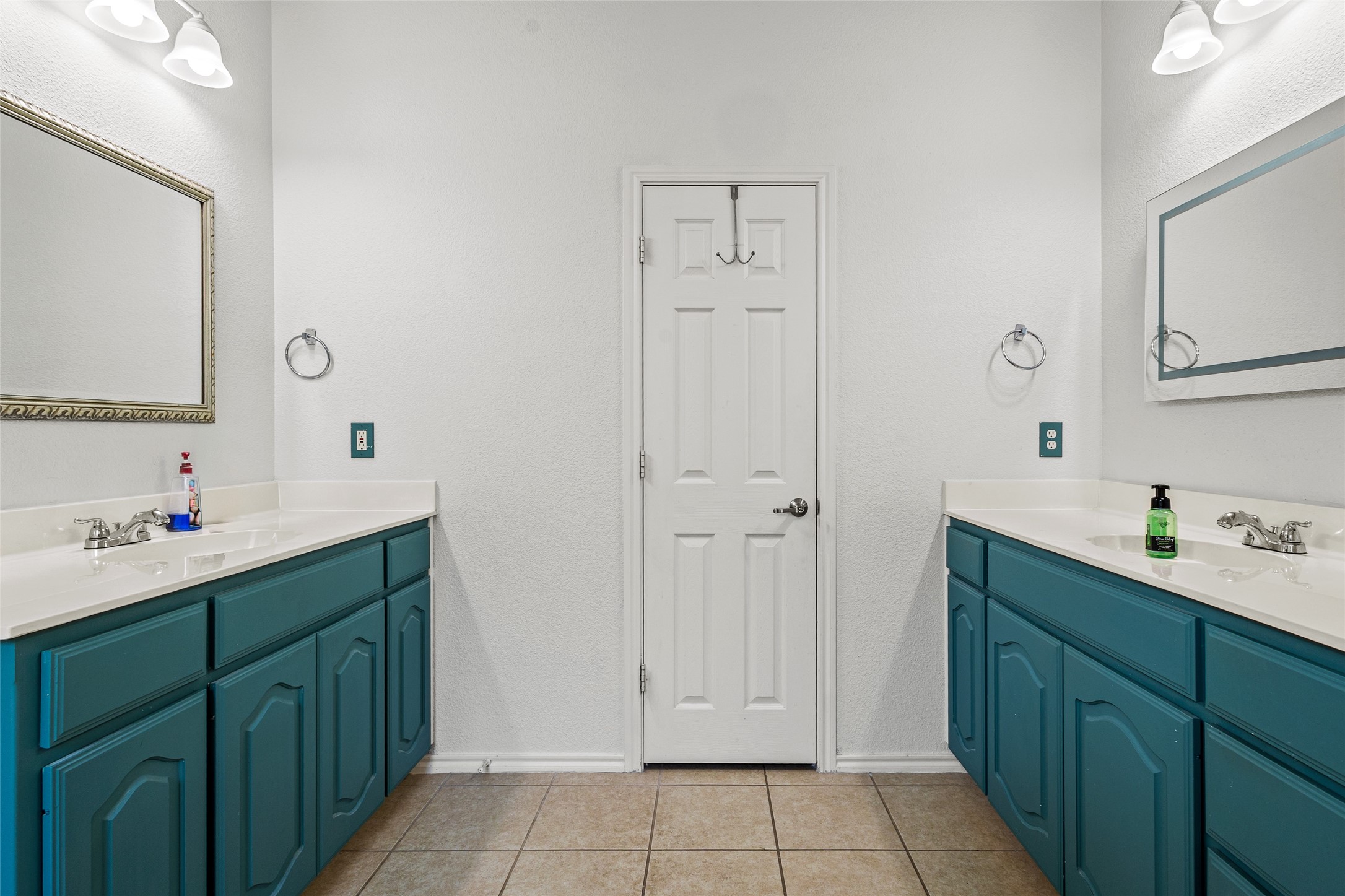 2715 Forest Lake Drive Grand Prairie TX 75052