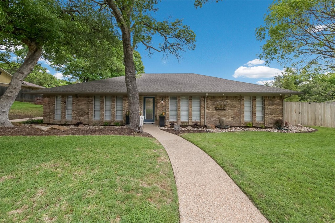 717 Candlelight Drive Woodway TX 76712