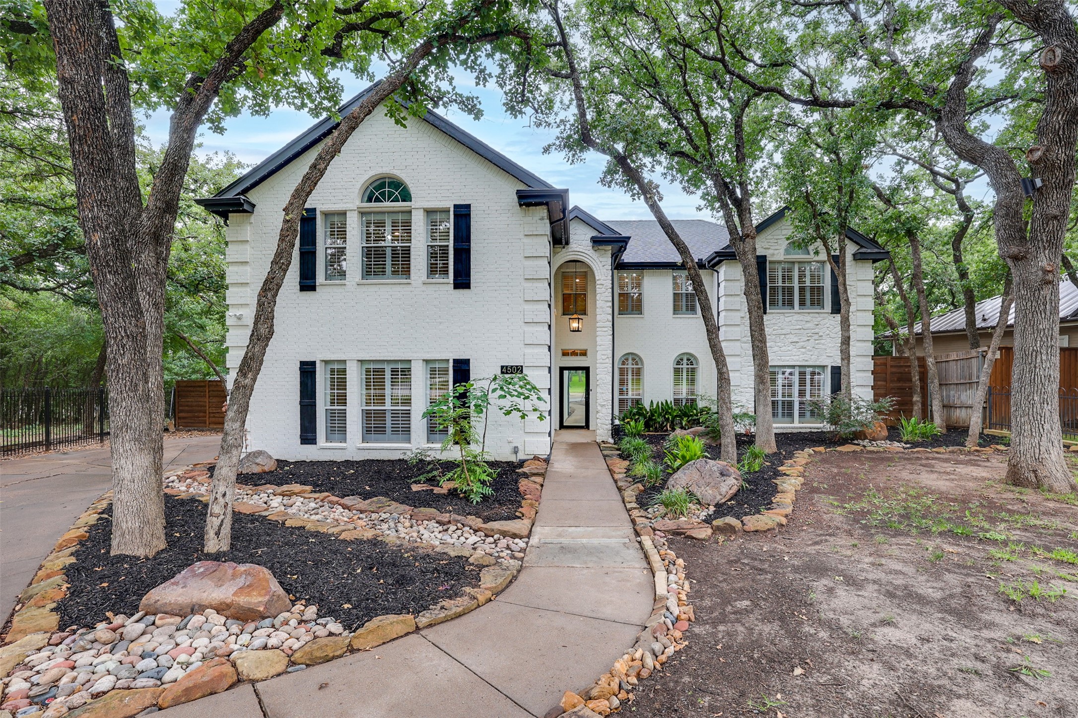 4502 Ridgecrest Drive Arlington TX 76017
