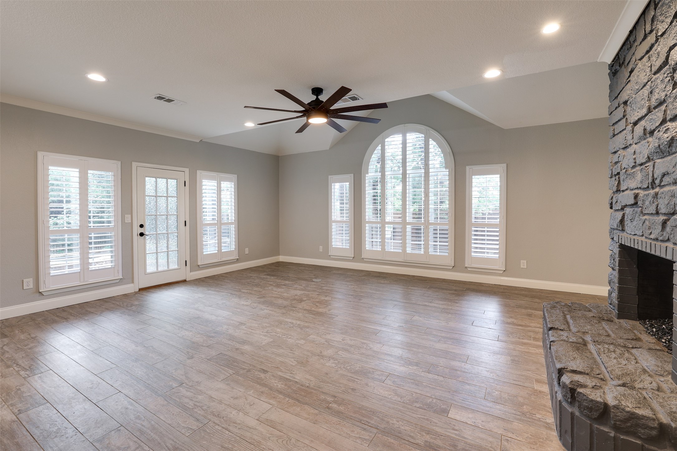 4502 Ridgecrest Drive Arlington TX 76017